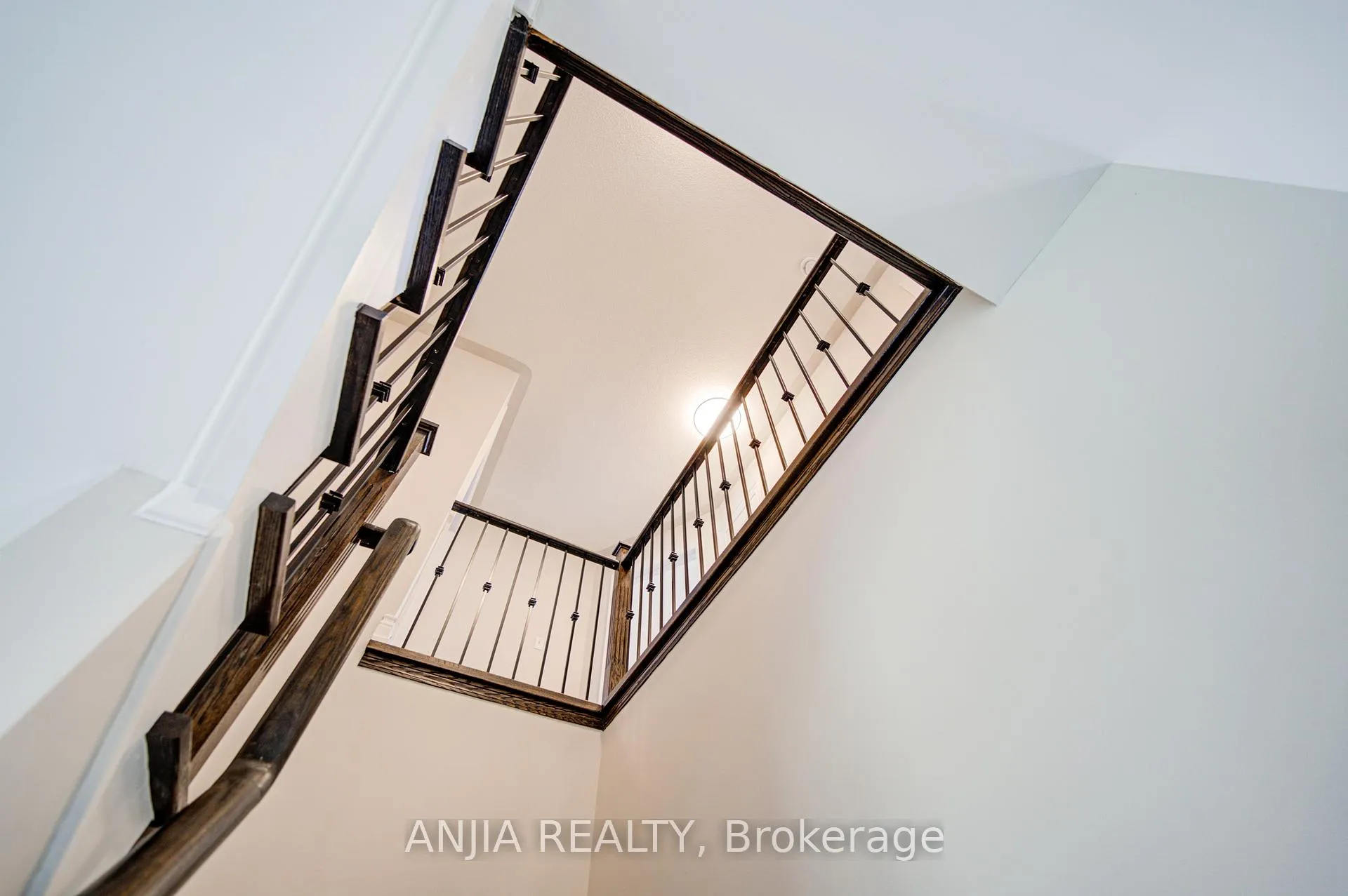 Photo 14 of 87 Lampton Crescent, Markham, Wismer — HOMEH