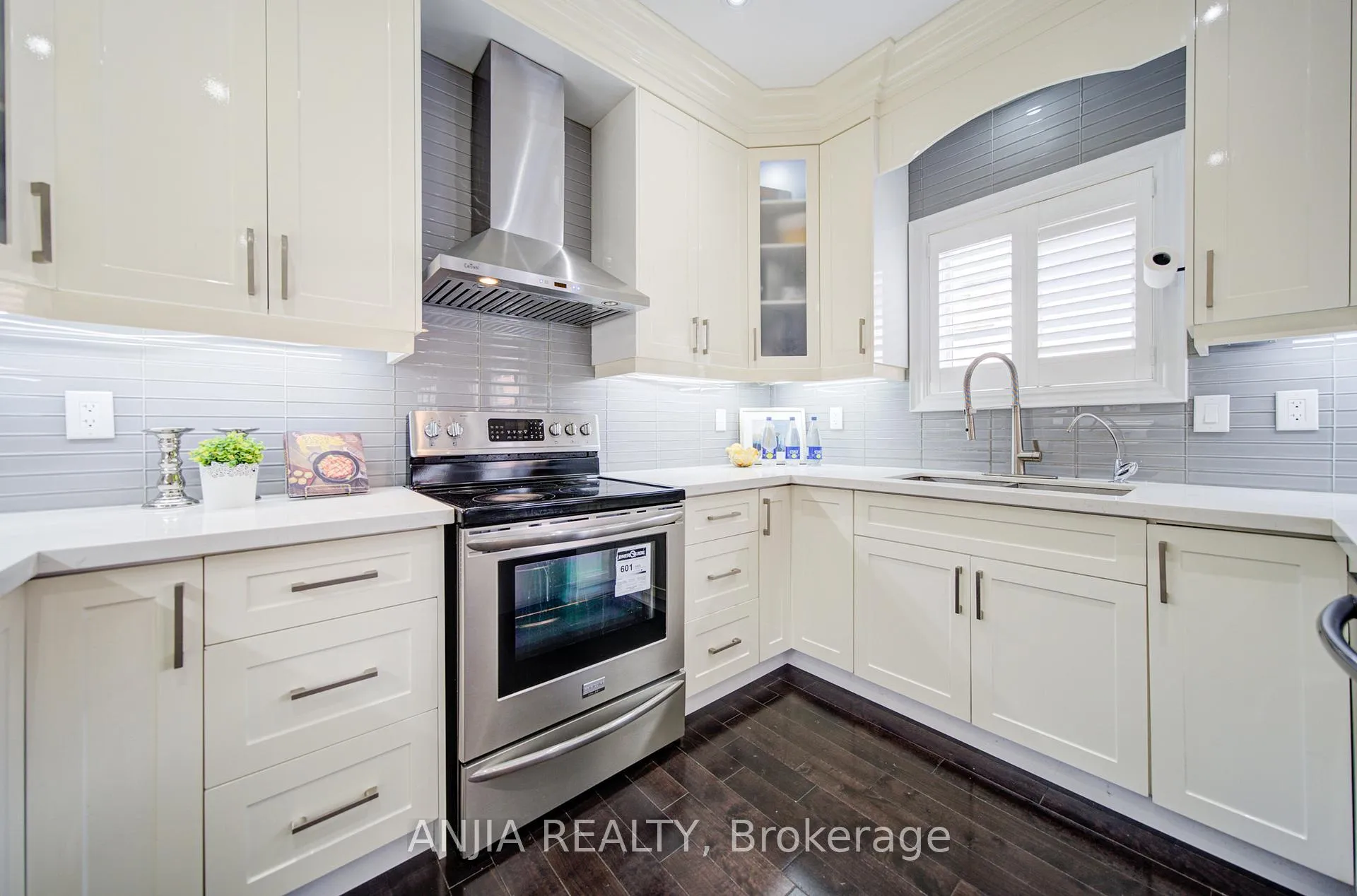 Photo 26 of 87 Lampton Crescent, Markham, Wismer — HOMEH