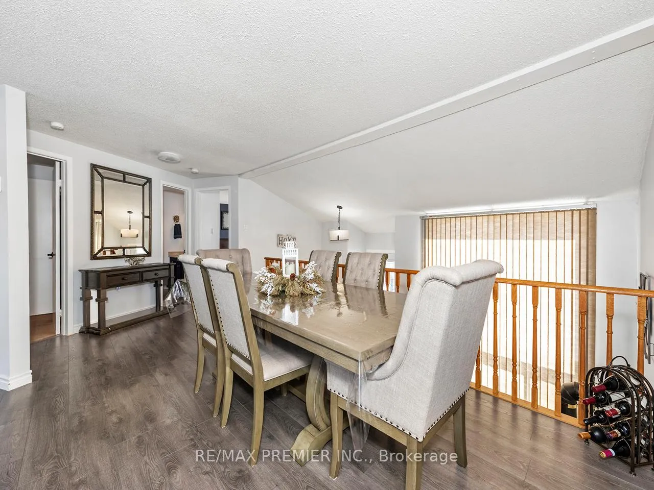 Photo 8 of 203 Burns Circle, Barrie, Northwest — HOMEH