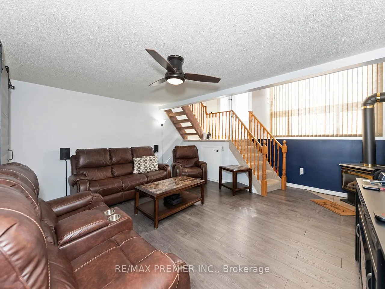 Photo 33 of 203 Burns Circle, Barrie, Northwest — HOMEH
