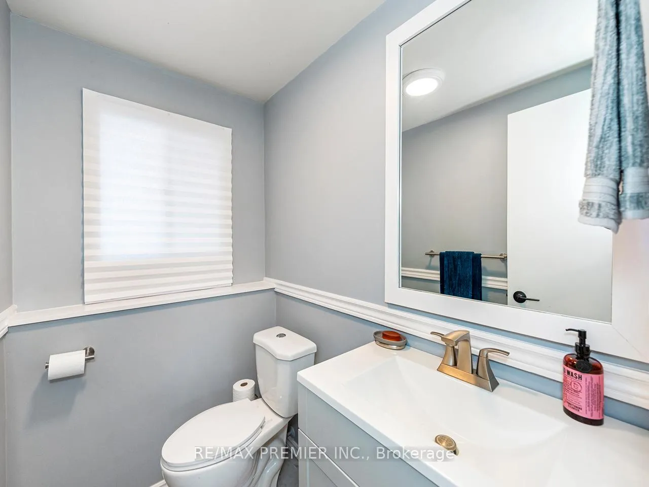 Photo 38 of 203 Burns Circle, Barrie, Northwest — HOMEH