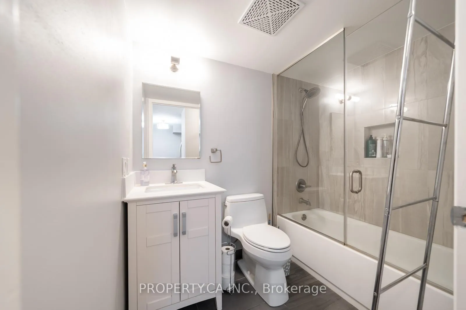 Photo 34 of Unit 202, 60 St Clair Avenue W, Toronto, Yonge-St. Clair — HOMEH