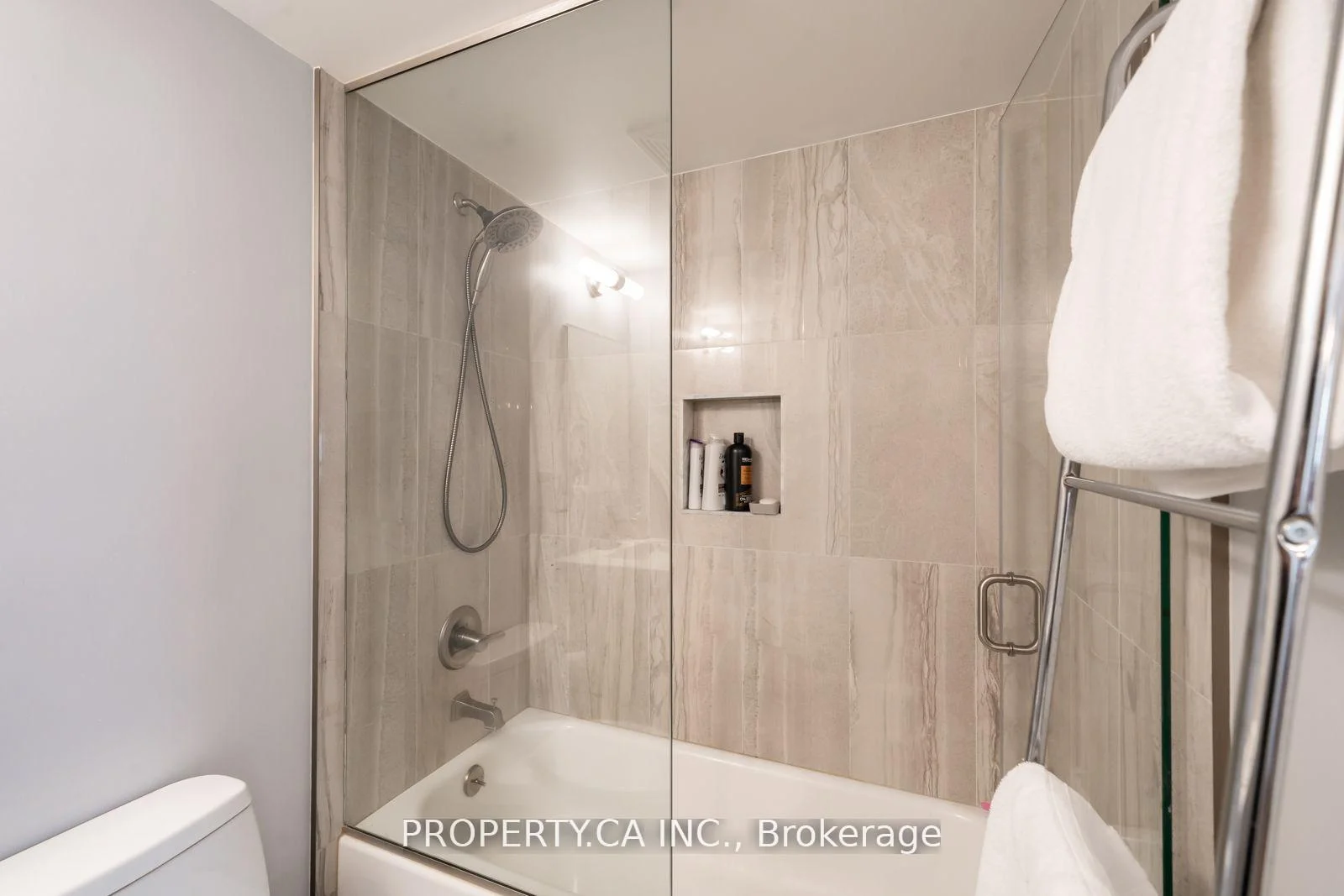Photo 13 of Unit 202, 60 St Clair Avenue W, Toronto, Yonge-St. Clair — HOMEH