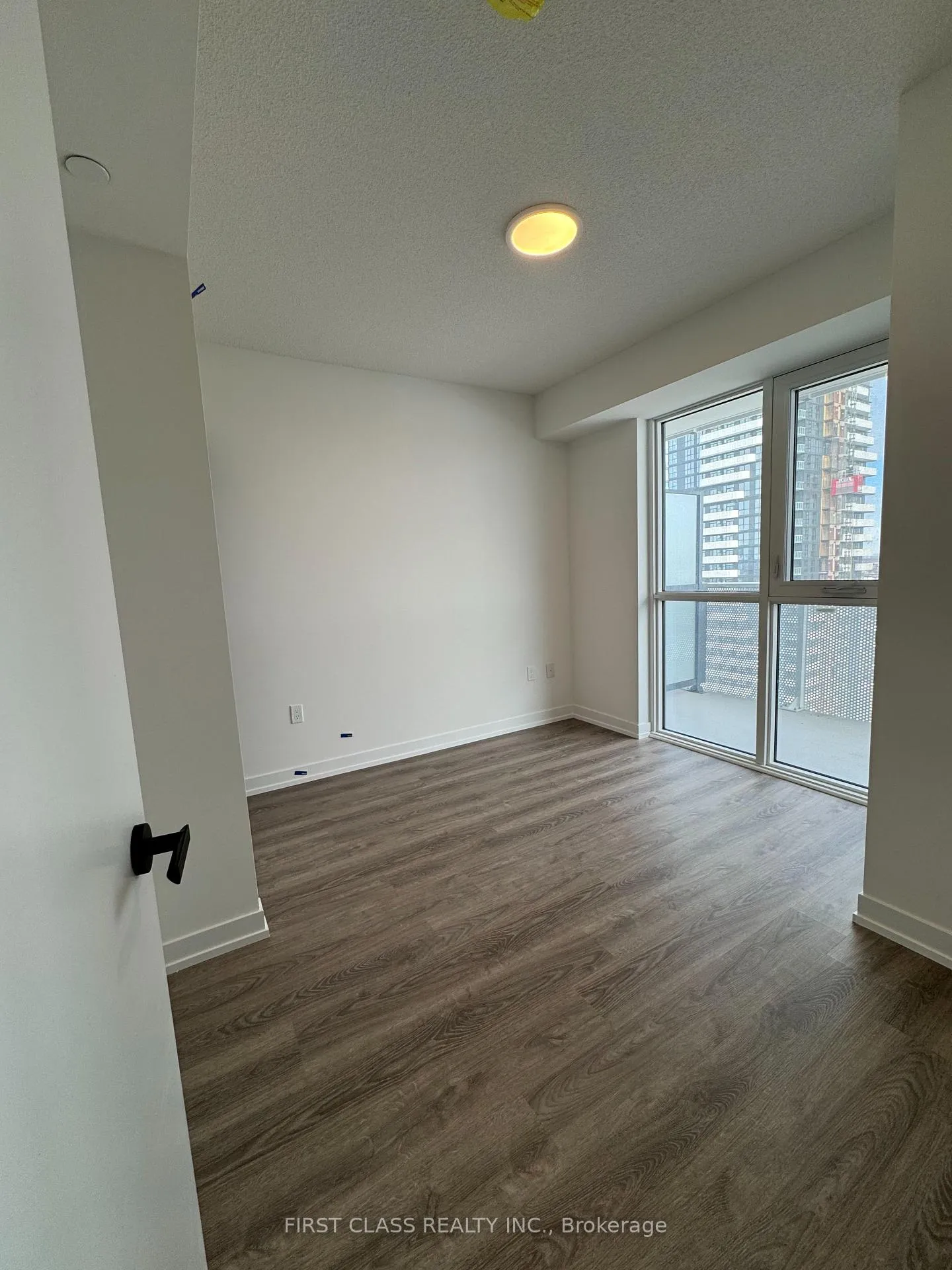 Photo 3 of Unit 3501, 195 Commerce Street, Vaughan, Vaughan Corporate Centre — HOMEH