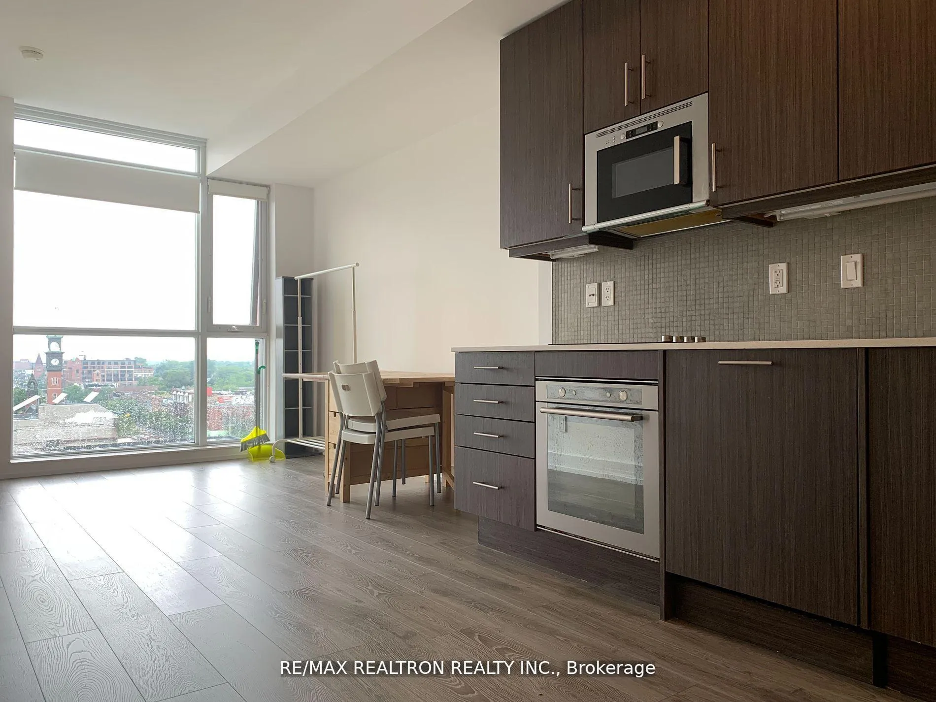 Photo 10 of Unit 917, 297 College Street, Toronto, Kensington-Chinatown — HOMEH