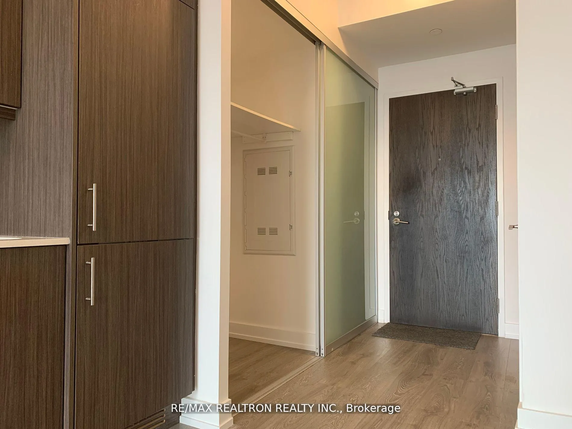 Photo 12 of Unit 917, 297 College Street, Toronto, Kensington-Chinatown — HOMEH