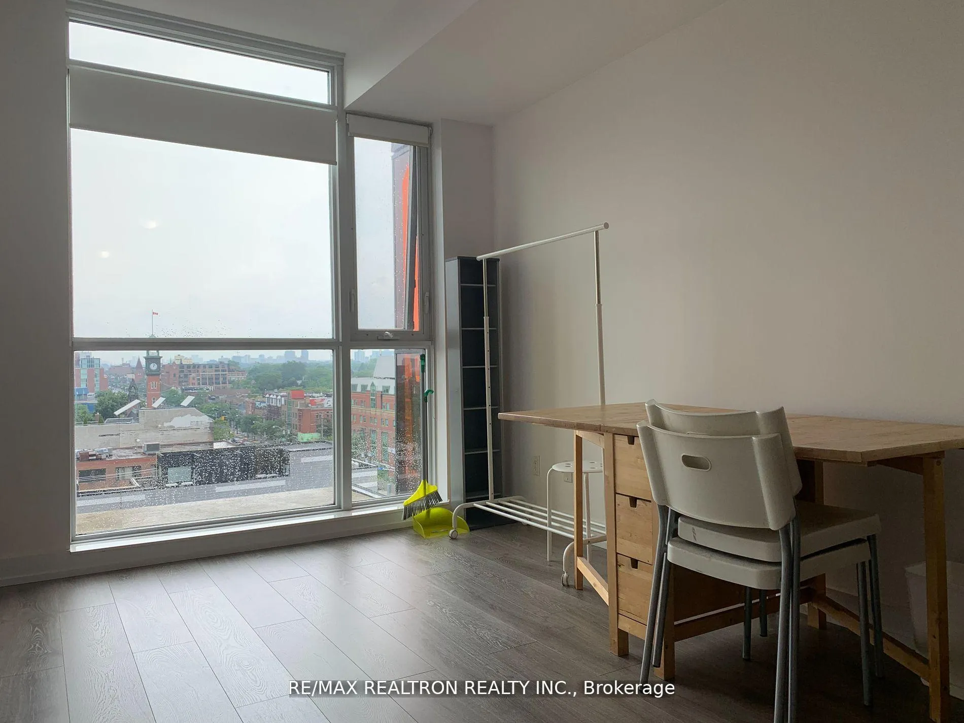 Photo 13 of Unit 917, 297 College Street, Toronto, Kensington-Chinatown — HOMEH