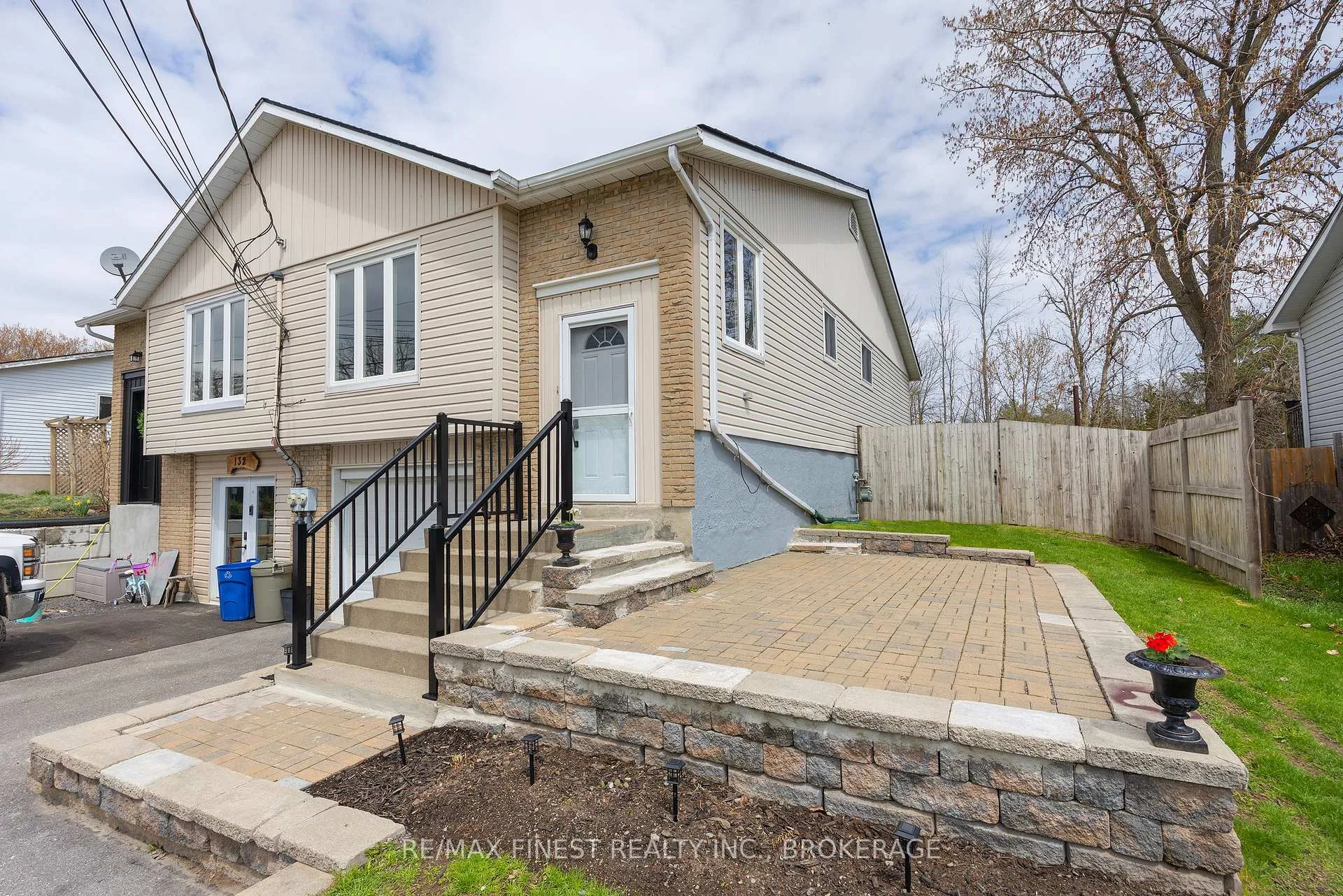 Photo 5 of 130 Sir John Johnson Drive, Loyalist, Bath — HOMEH