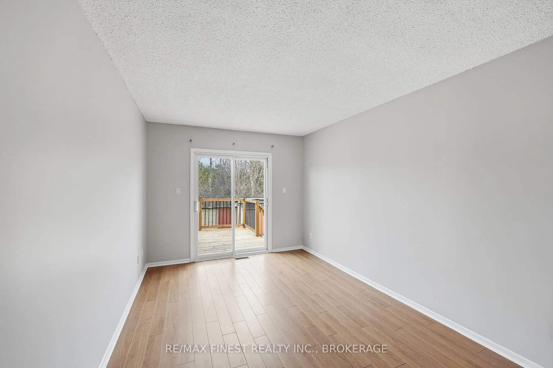 Photo 21 of 130 Sir John Johnson Drive, Loyalist, Bath — HOMEH