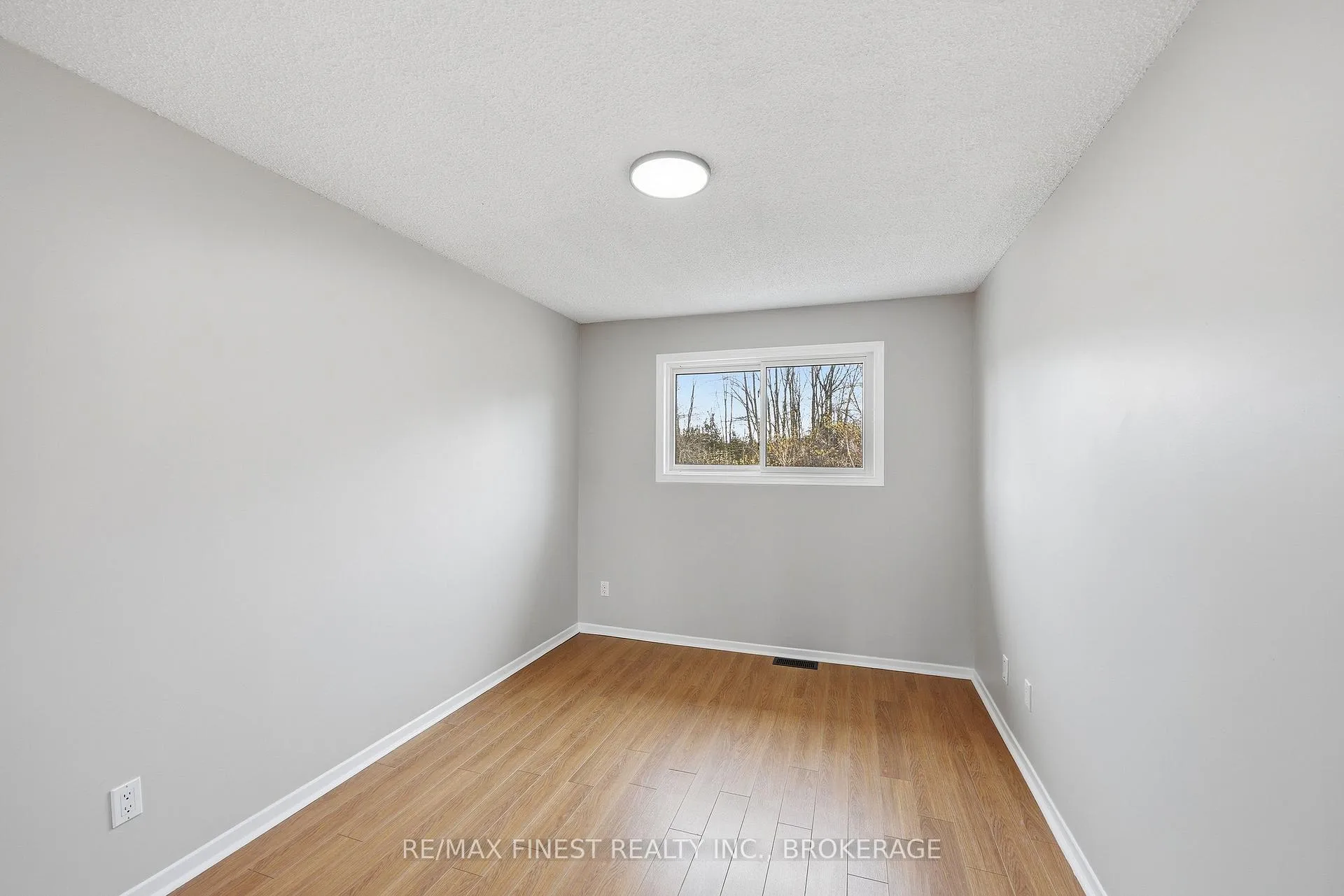 Photo 24 of 130 Sir John Johnson Drive, Loyalist, Bath — HOMEH