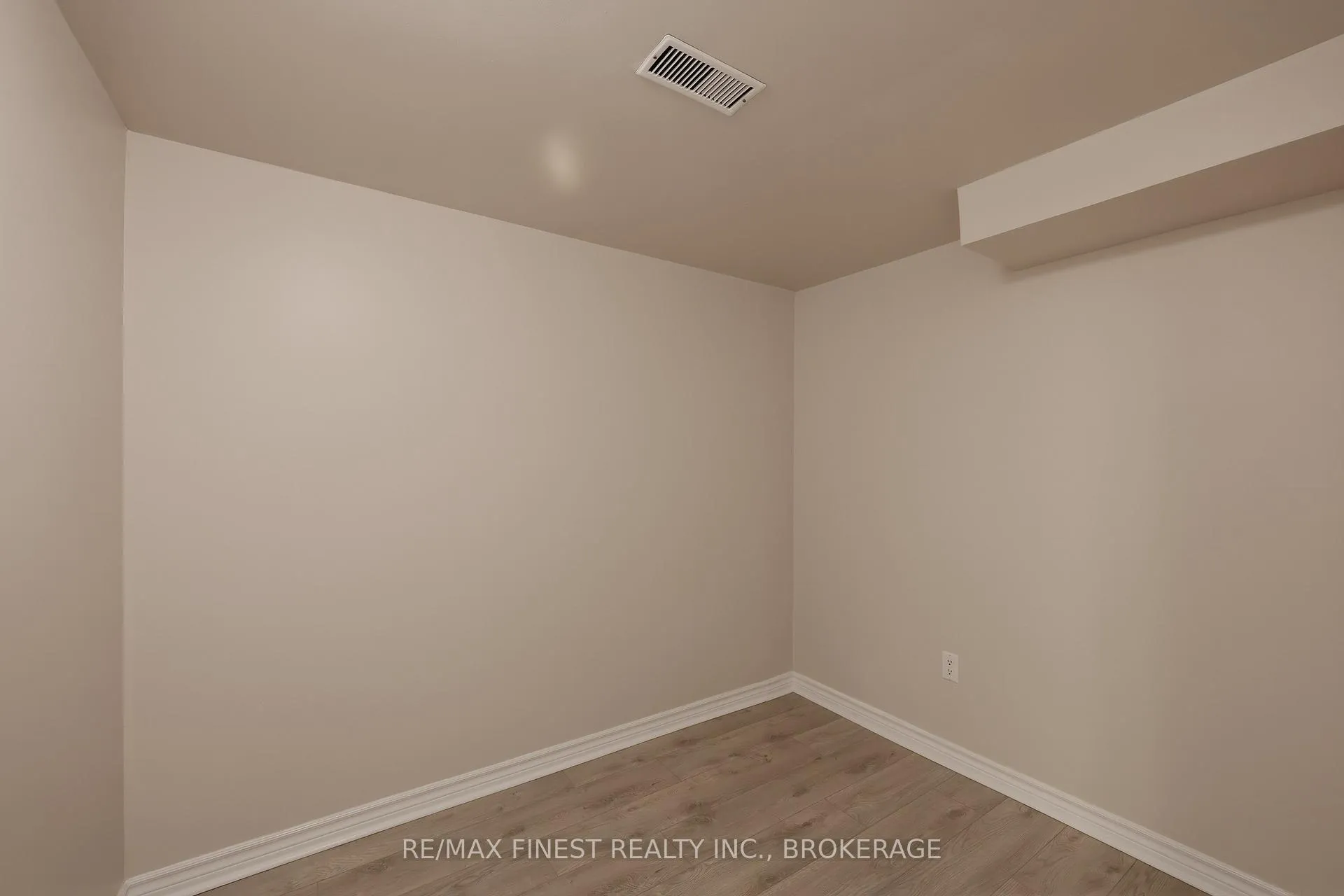 Photo 35 of 130 Sir John Johnson Drive, Loyalist, Bath — HOMEH