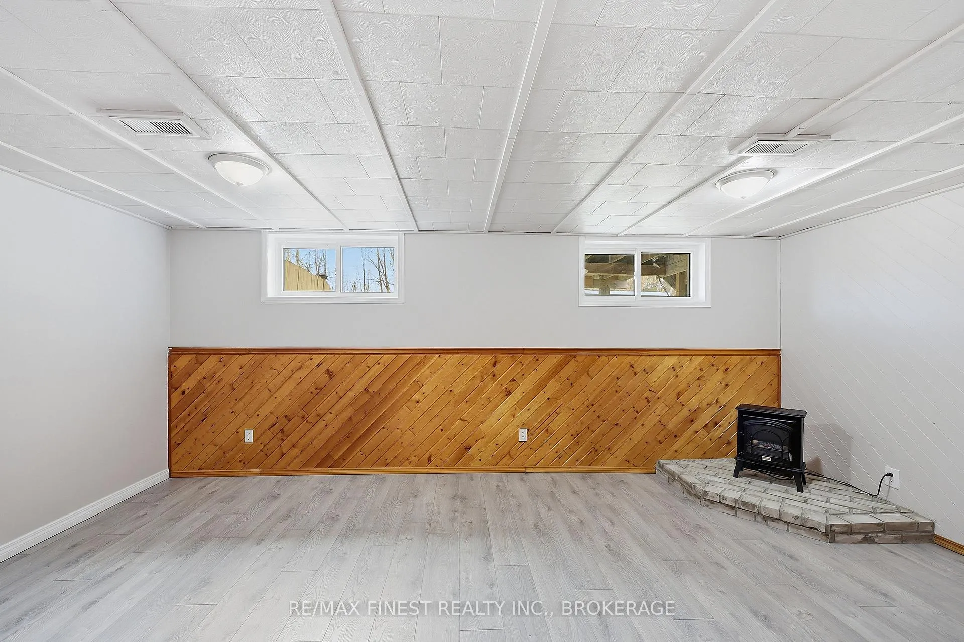 Photo 36 of 130 Sir John Johnson Drive, Loyalist, Bath — HOMEH