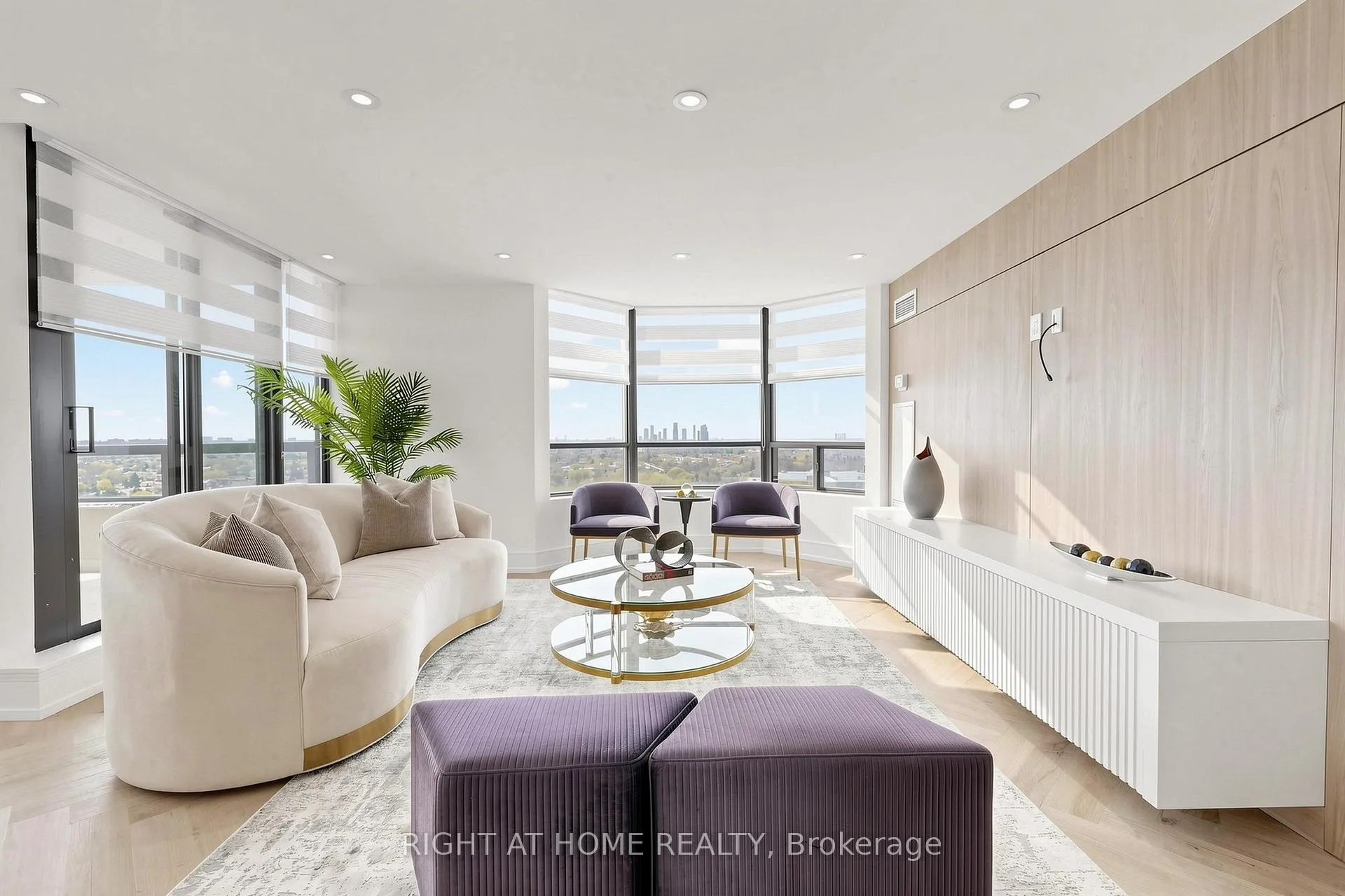 Photo 5 of Unit 1510, 7420 Bathurst Street, Vaughan, Brownridge — HOMEH