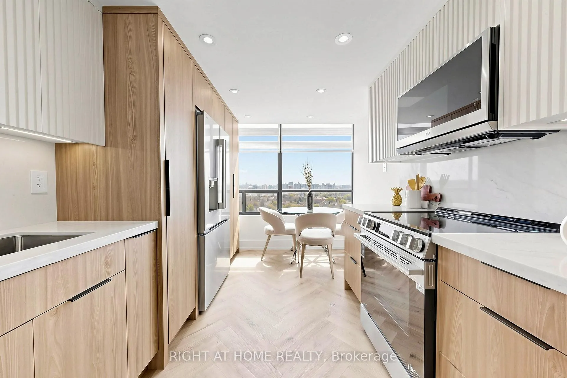 Photo 16 of Unit 1510, 7420 Bathurst Street, Vaughan, Brownridge — HOMEH