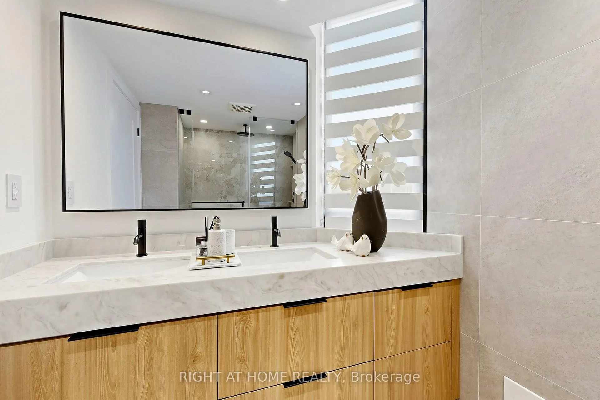Photo 19 of Unit 1510, 7420 Bathurst Street, Vaughan, Brownridge — HOMEH