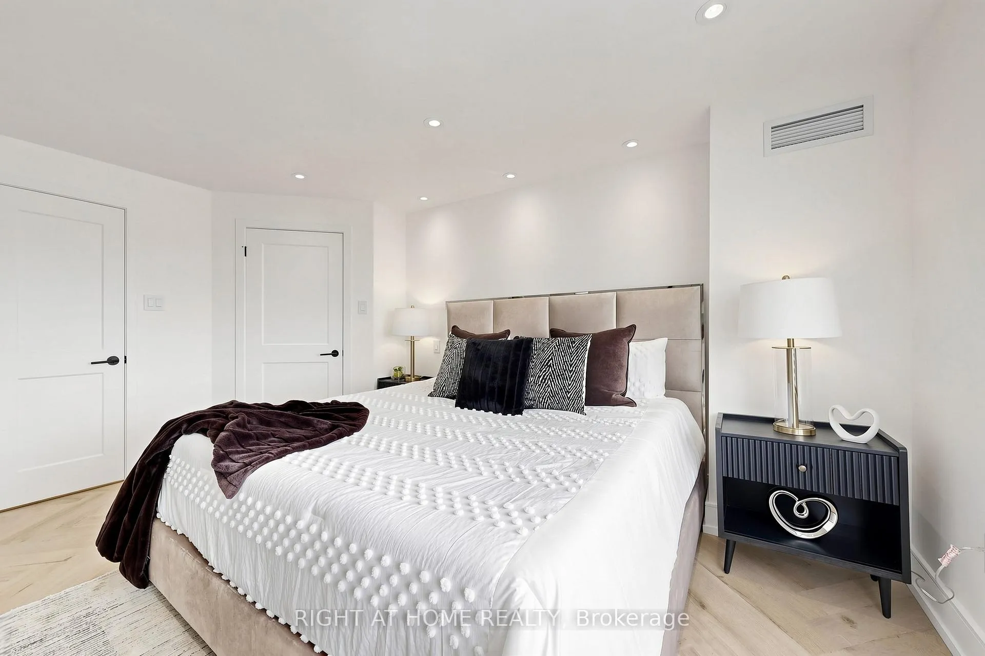 Photo 27 of Unit 1510, 7420 Bathurst Street, Vaughan, Brownridge — HOMEH