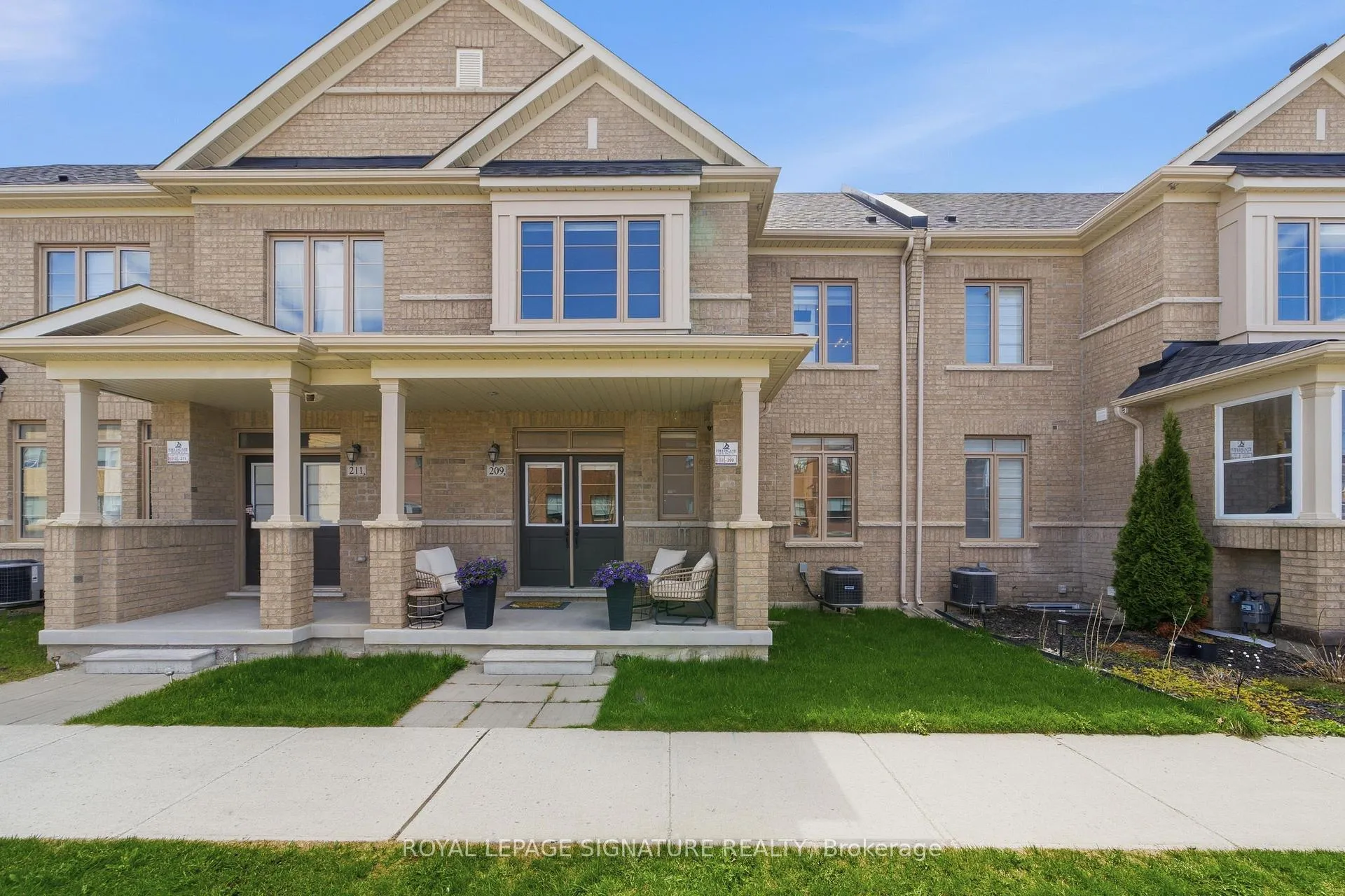 Photo 1 of 209 Clockwork Drive, Brampton, Northwest Brampton — HOMEH