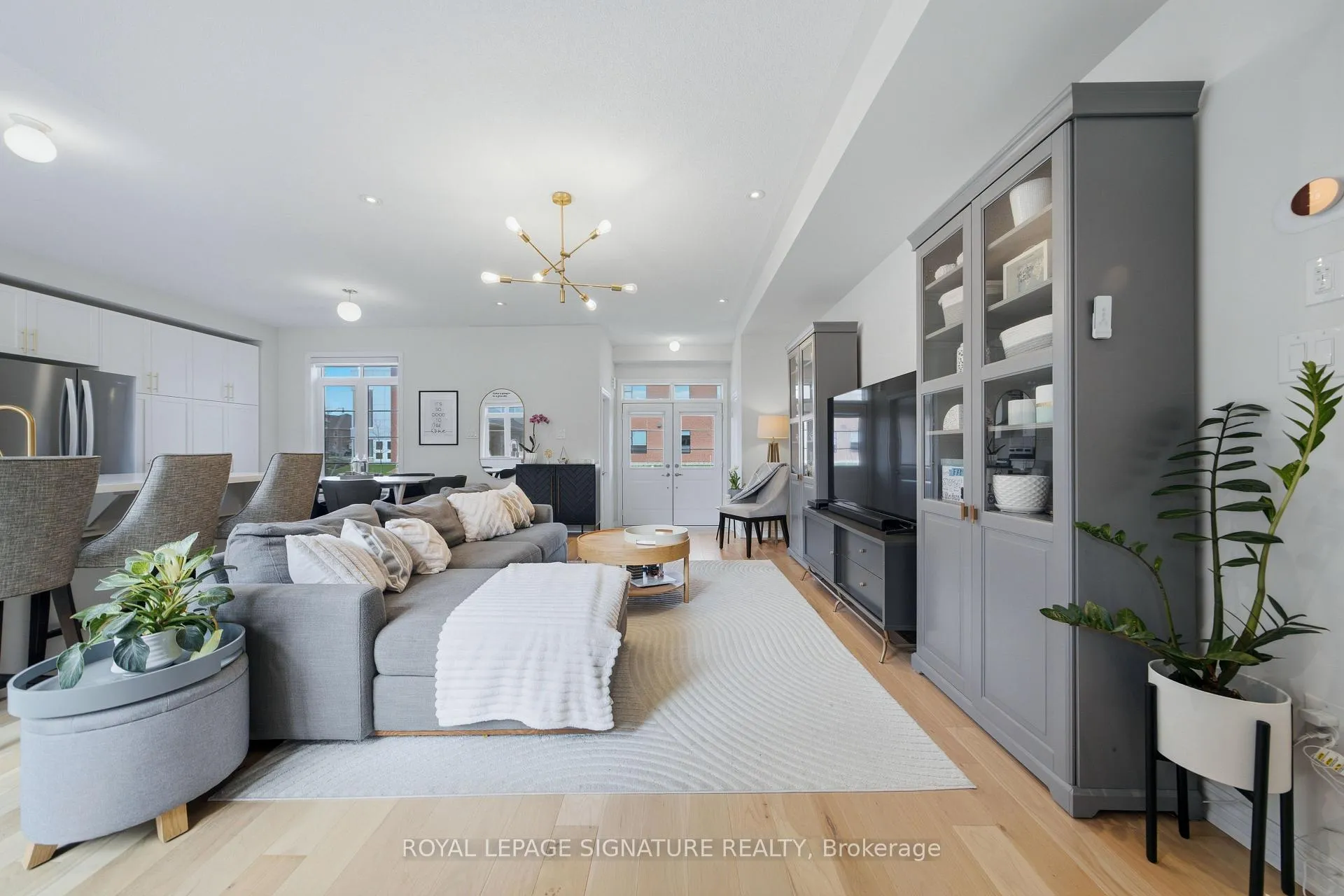 Photo 9 of 209 Clockwork Drive, Brampton, Northwest Brampton — HOMEH