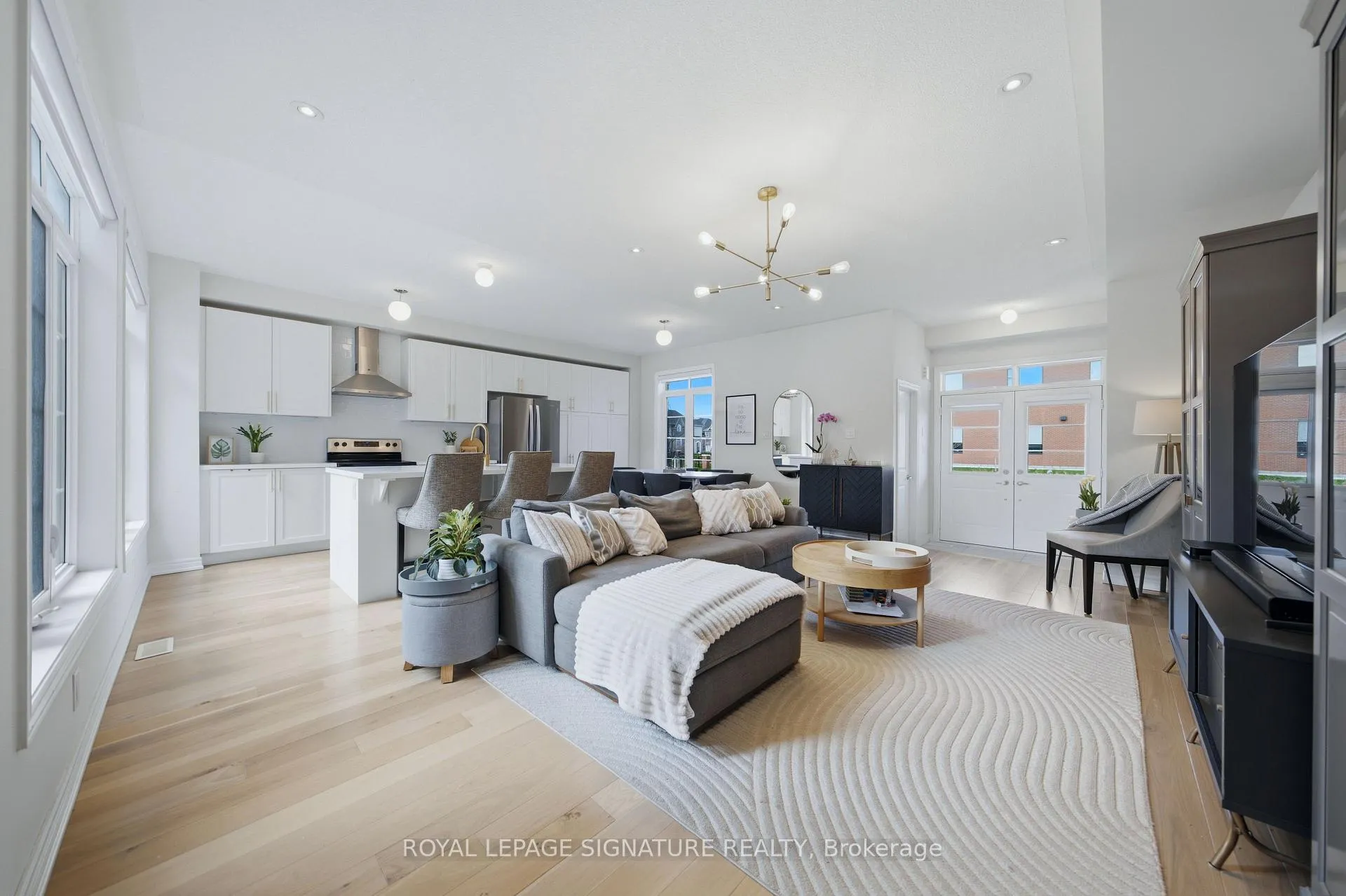 Photo 10 of 209 Clockwork Drive, Brampton, Northwest Brampton — HOMEH
