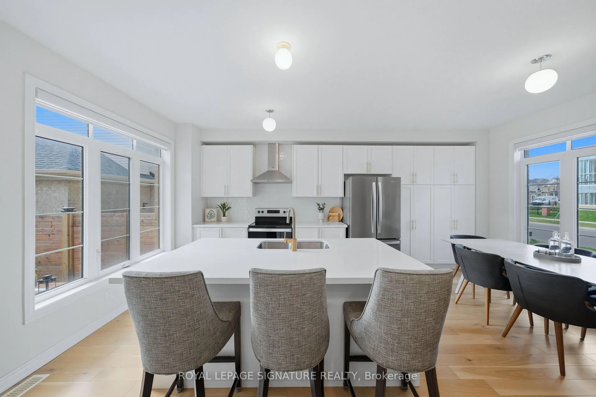 Photo 12 of 209 Clockwork Drive, Brampton, Northwest Brampton — HOMEH