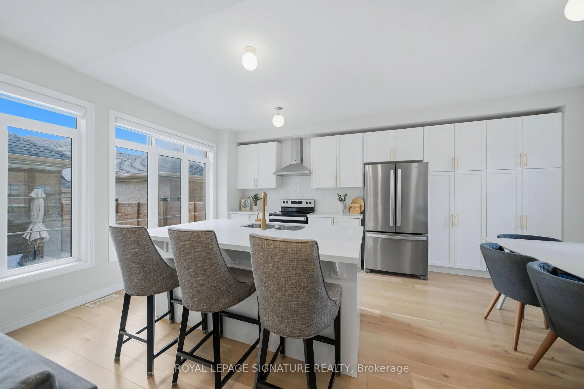 Photo 13 of 209 Clockwork Drive, Brampton, Northwest Brampton — HOMEH