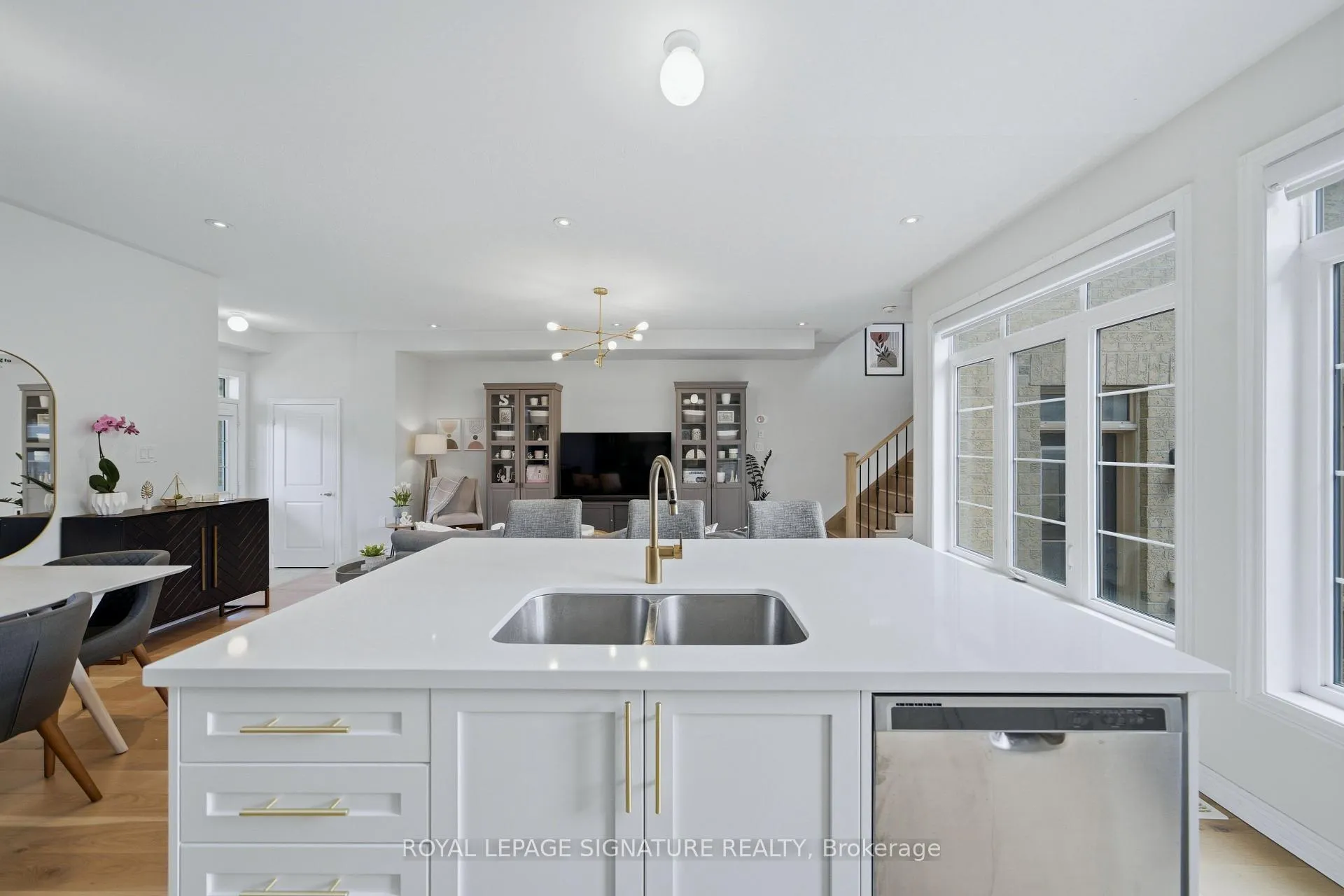 Photo 18 of 209 Clockwork Drive, Brampton, Northwest Brampton — HOMEH