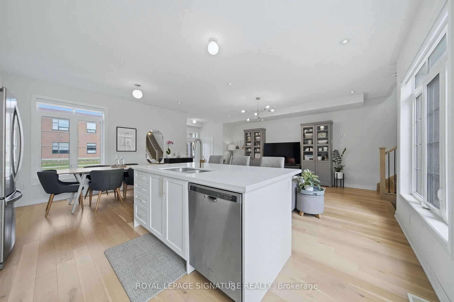 Photo 19 of 209 Clockwork Drive, Brampton, Northwest Brampton — HOMEH