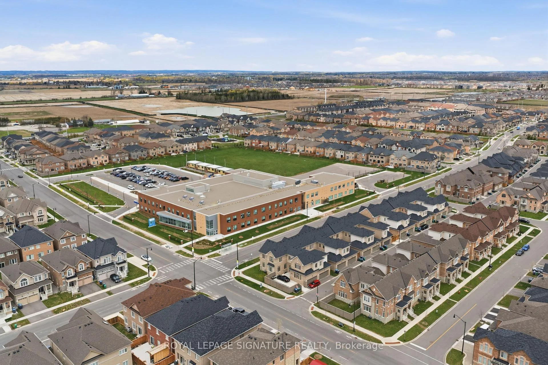 Photo 49 of 209 Clockwork Drive, Brampton, Northwest Brampton — HOMEH