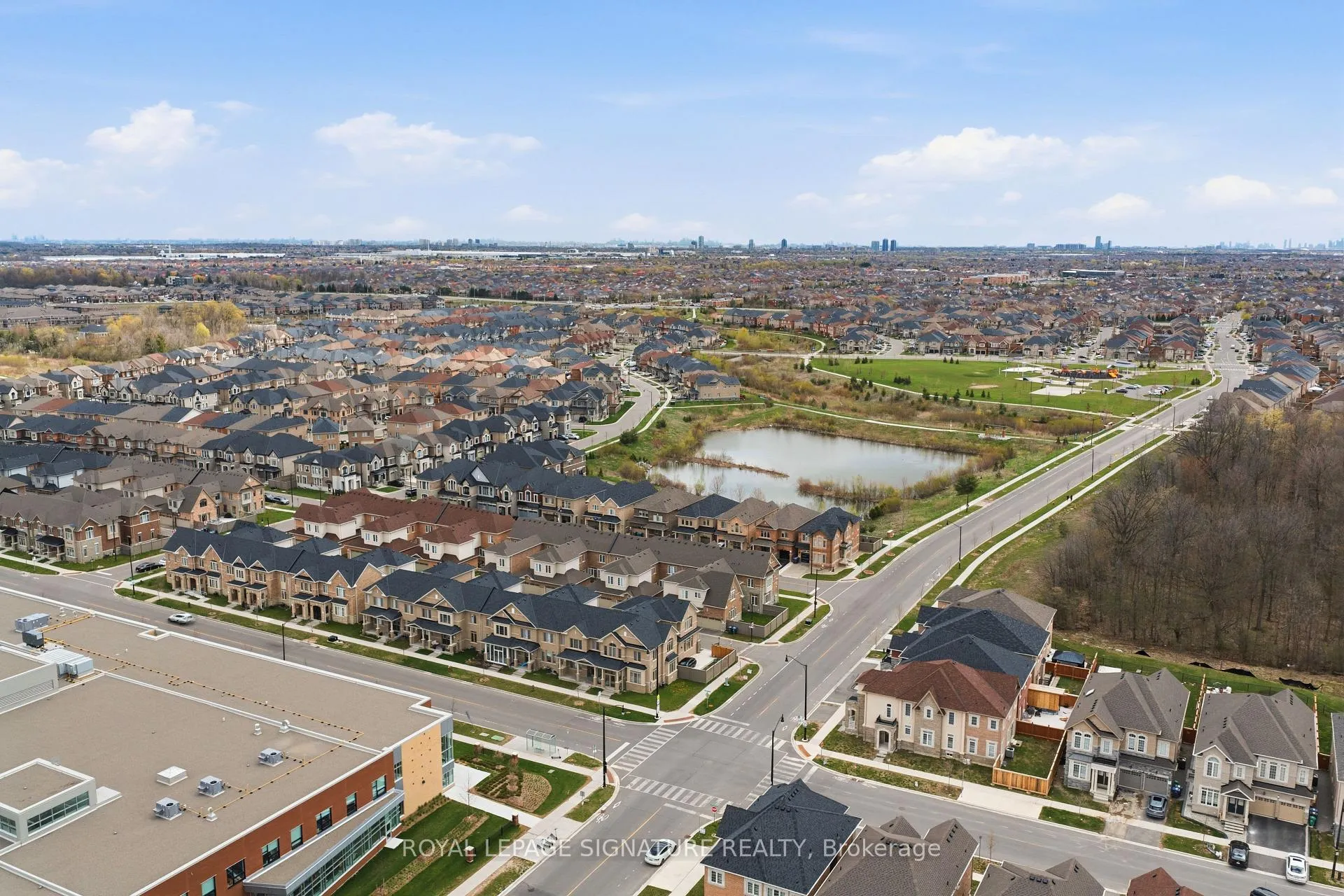 Photo 50 of 209 Clockwork Drive, Brampton, Northwest Brampton — HOMEH