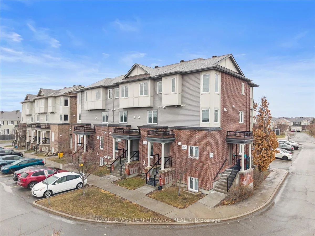 Photo 2 of 232 Shanly Private, Ottawa, Barrhaven - Stonebridge — HOMEH