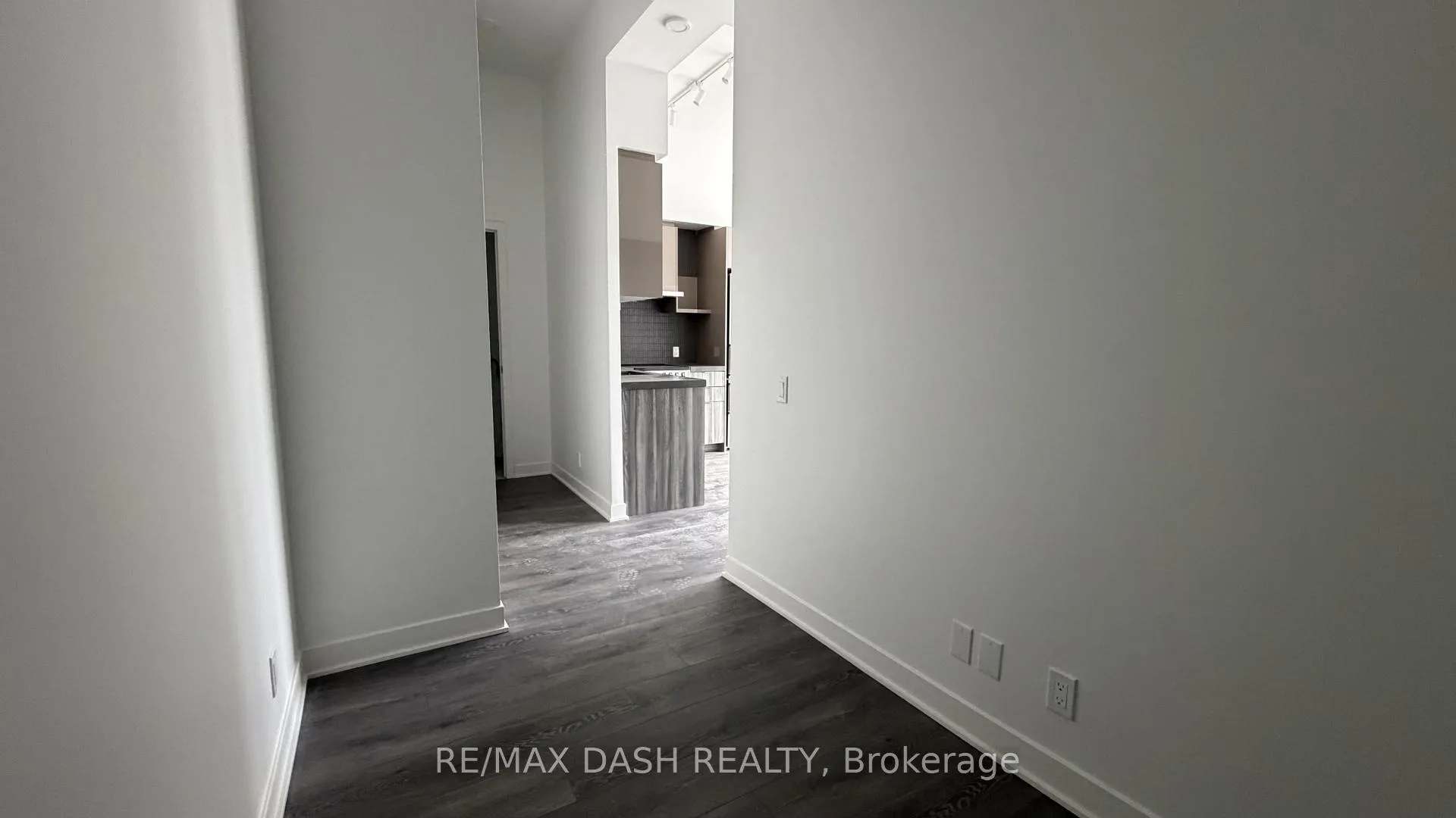 Photo 9 of 10 Flavelle Trail, Vaughan, Steeles West Industrial — HOMEH