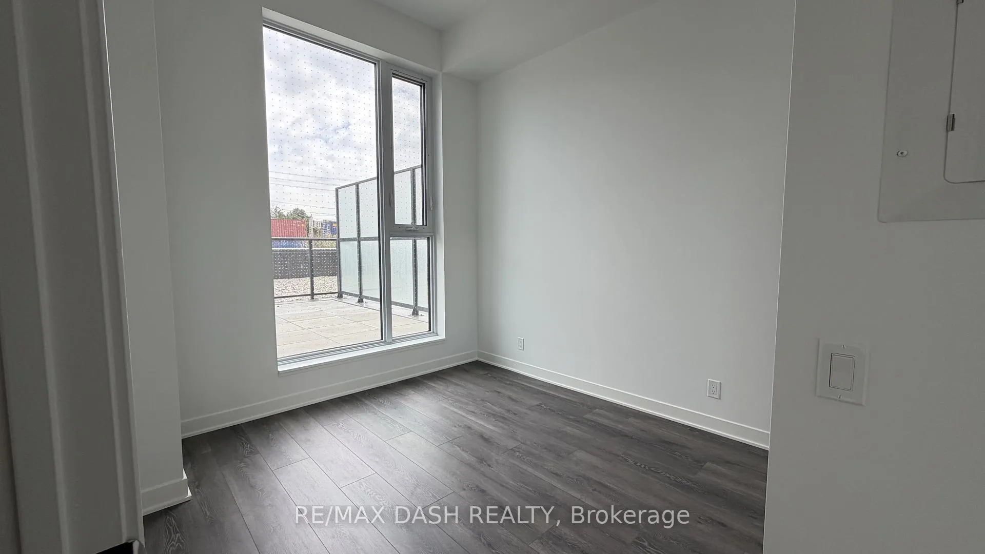 Photo 15 of 10 Flavelle Trail, Vaughan, Steeles West Industrial — HOMEH