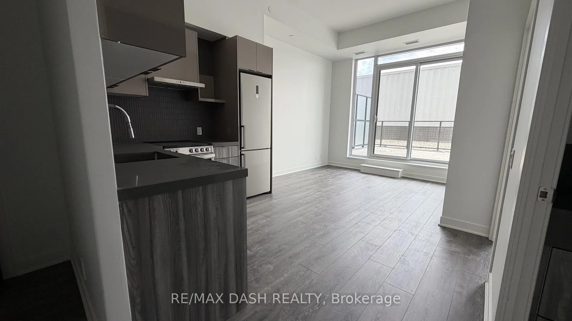 Photo 16 of 10 Flavelle Trail, Vaughan, Steeles West Industrial — HOMEH