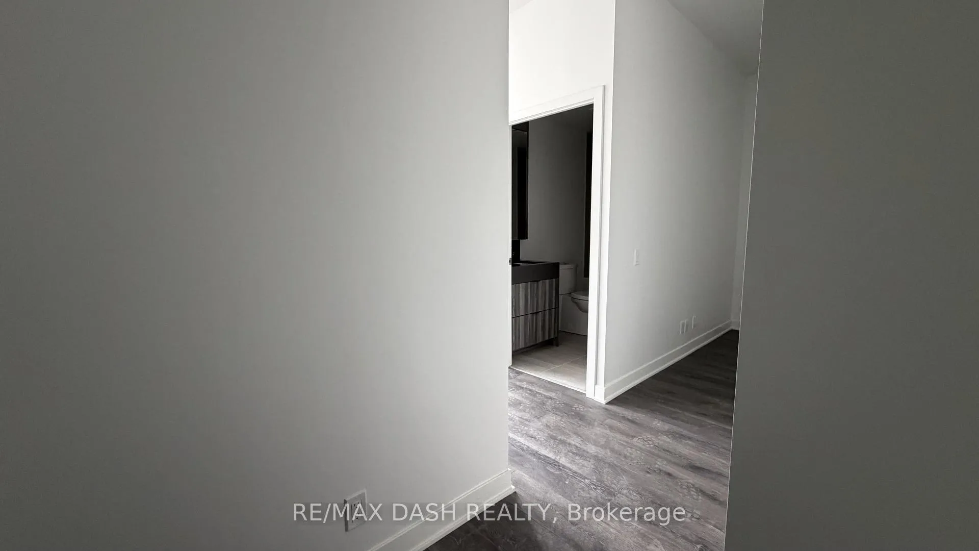Photo 18 of 10 Flavelle Trail, Vaughan, Steeles West Industrial — HOMEH