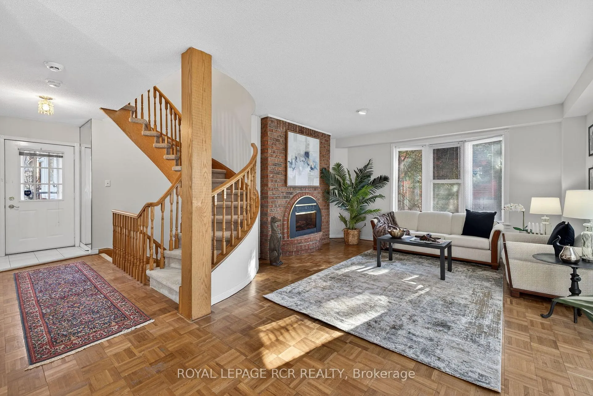 Photo 3 of Unit 44, 68 Confederation Way, Markham, Thornhill — HOMEH