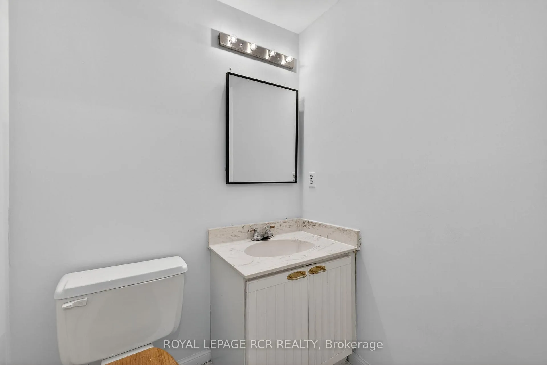 Photo 40 of Unit 44, 68 Confederation Way, Markham, Thornhill — HOMEH