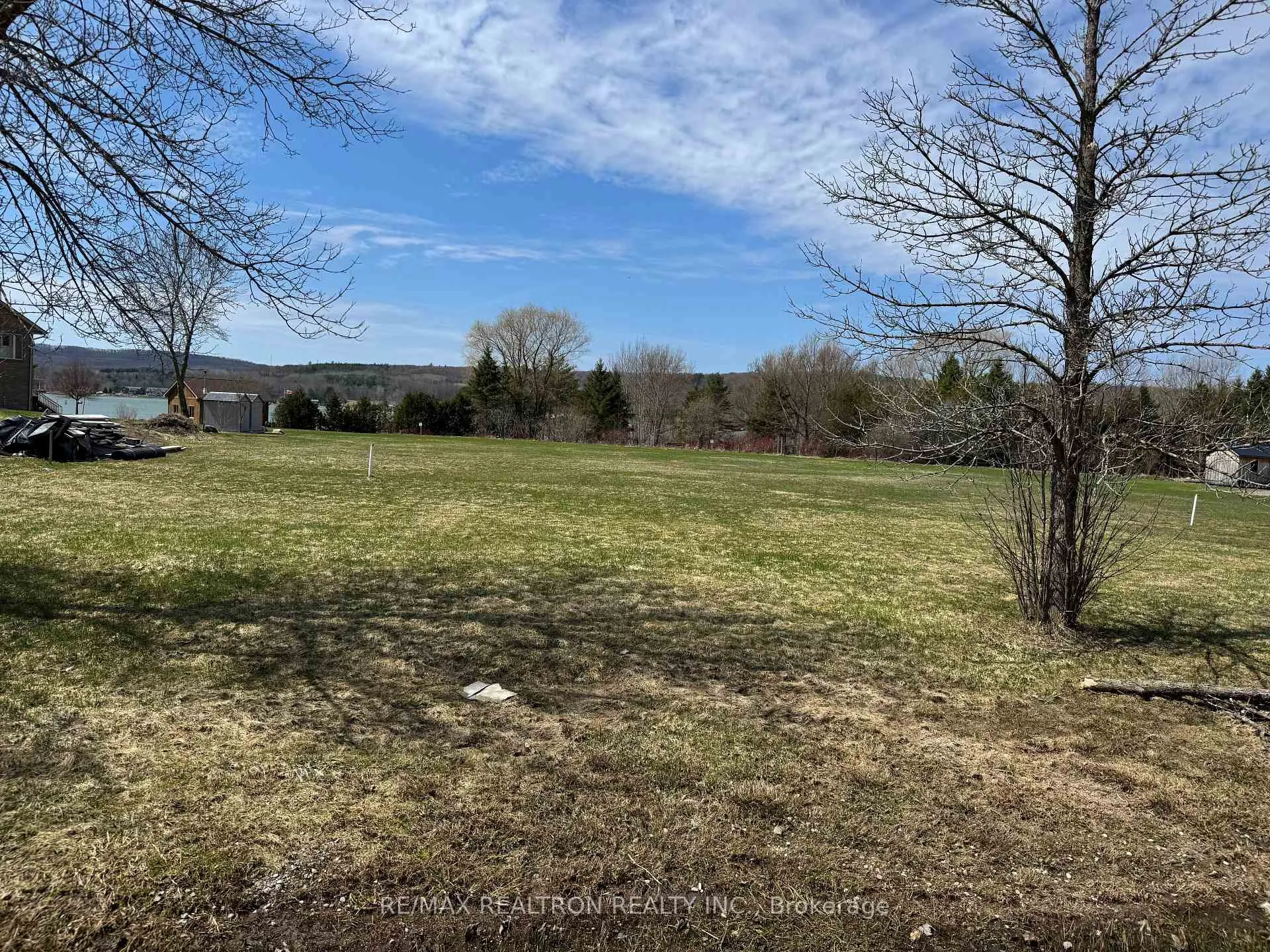 Photo 2 of 136 Fox Street, Penetanguishene — HOMEH