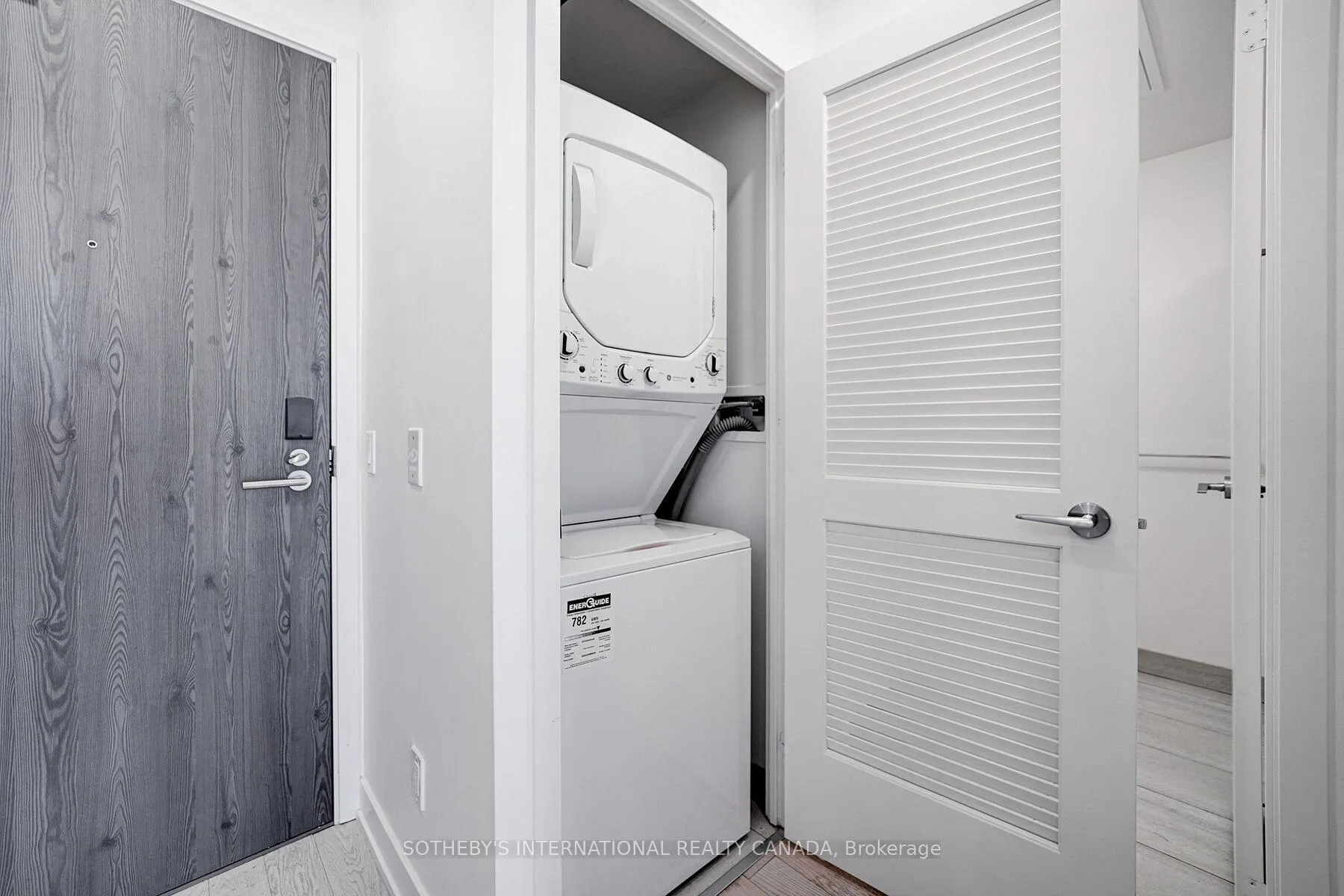 Photo 8 of Unit 402, 25 Richmond Street E, Toronto, Church-Yonge Corridor — HOMEH