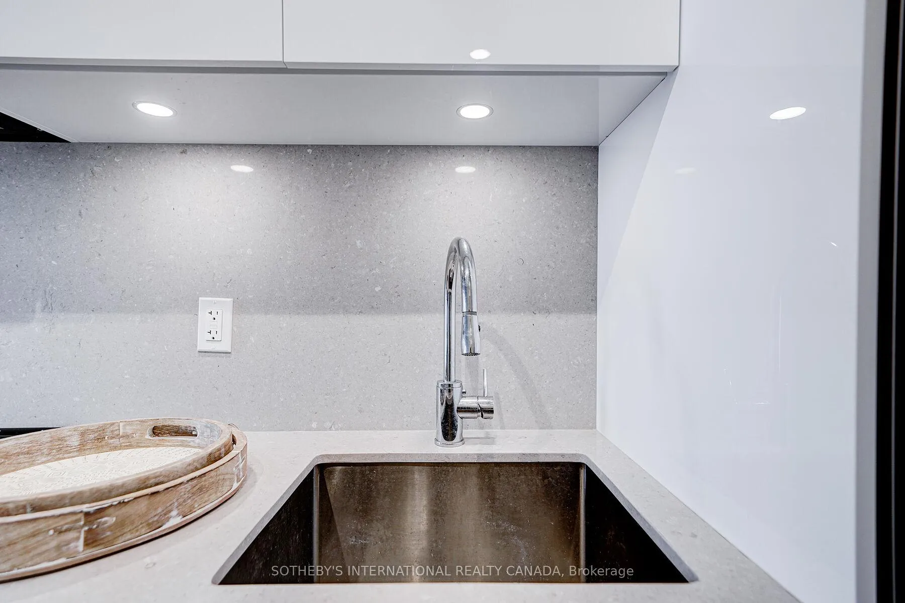 Photo 17 of Unit 402, 25 Richmond Street E, Toronto, Church-Yonge Corridor — HOMEH
