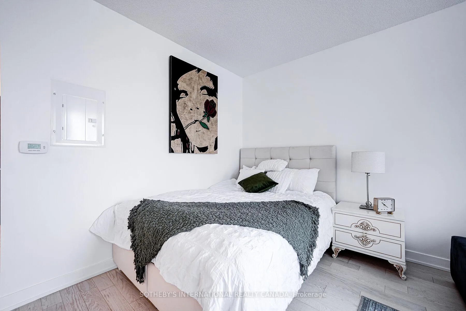 Photo 19 of Unit 402, 25 Richmond Street E, Toronto, Church-Yonge Corridor — HOMEH