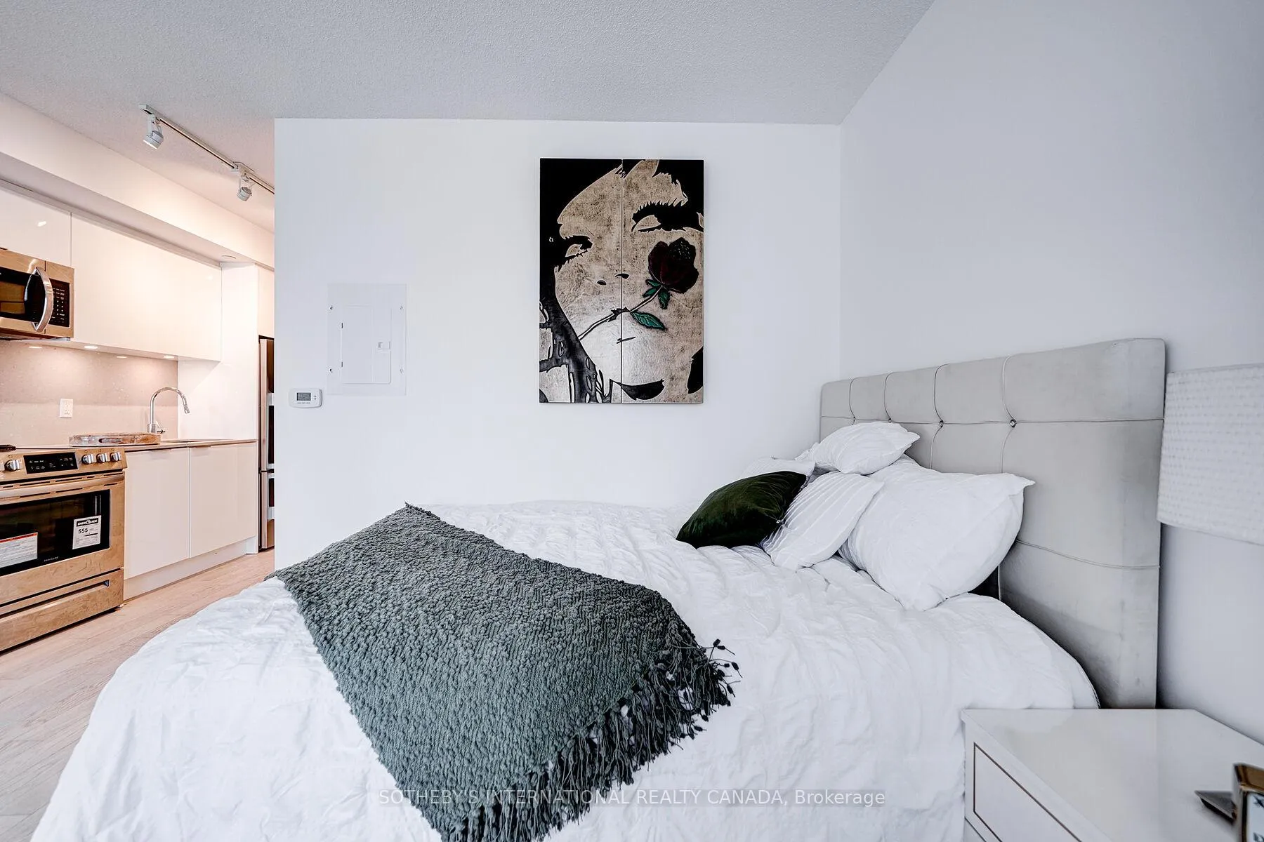 Photo 20 of Unit 402, 25 Richmond Street E, Toronto, Church-Yonge Corridor — HOMEH