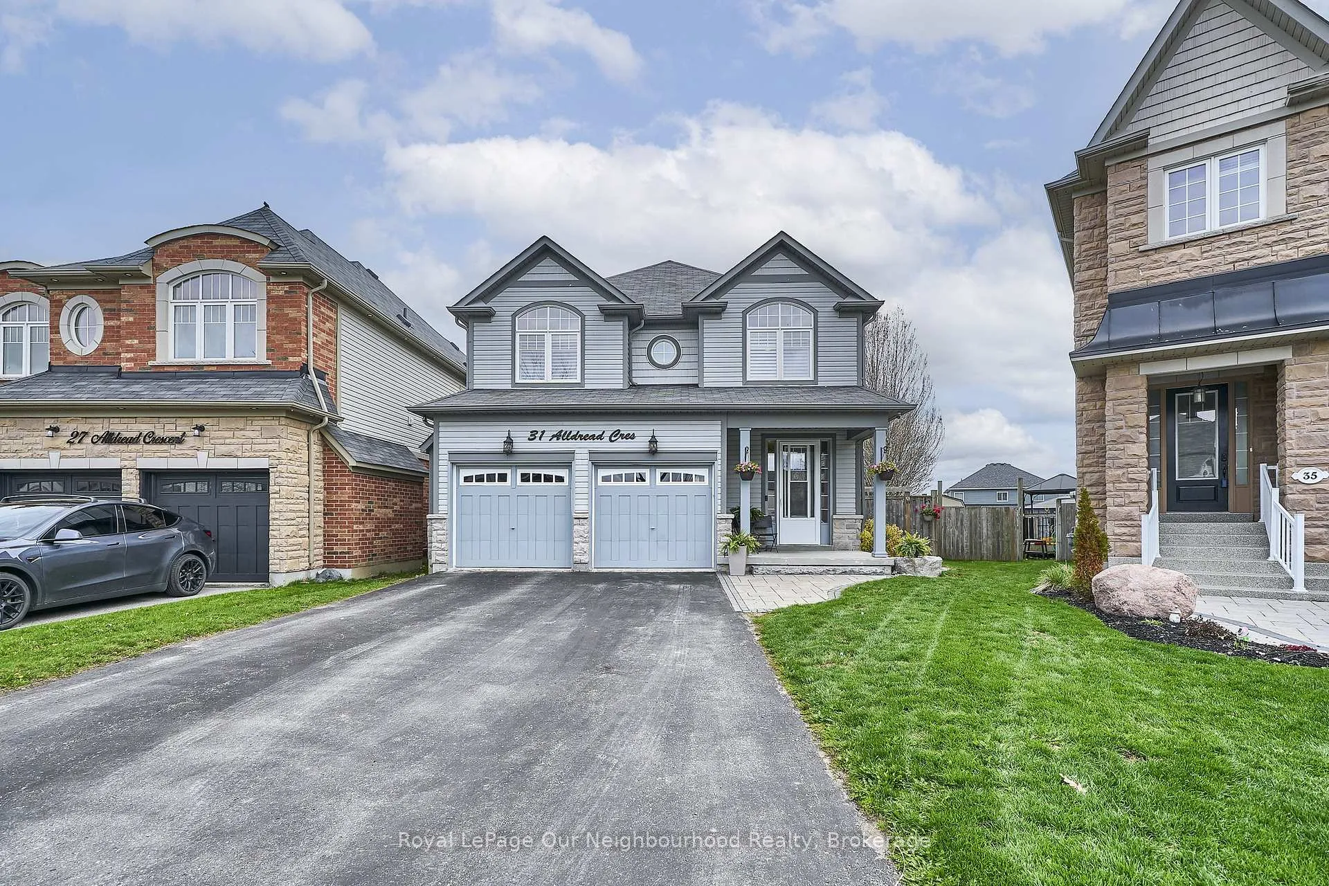Photo 3 of 31 Alldread Crescent, Clarington, Newcastle — HOMEH