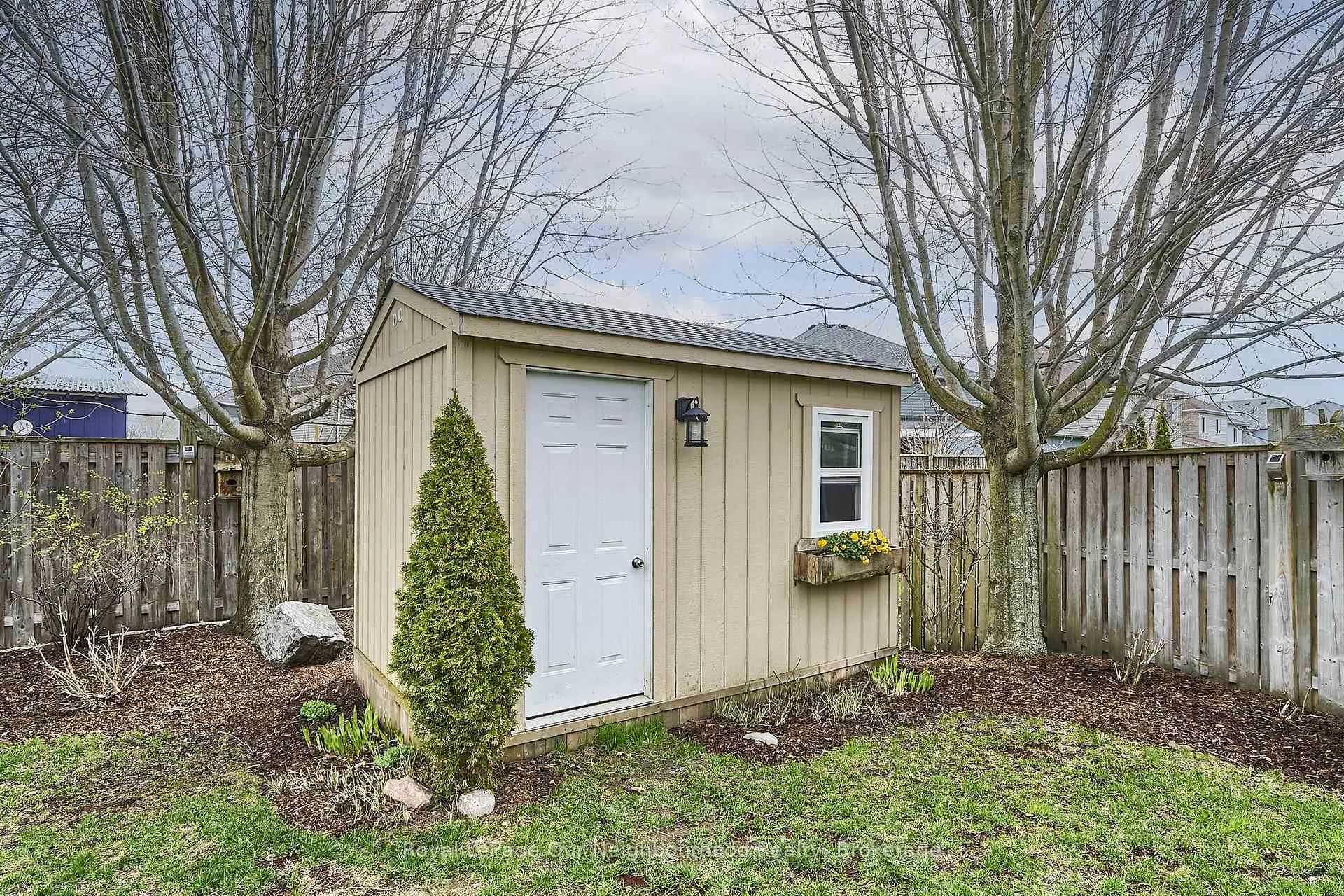Photo 11 of 31 Alldread Crescent, Clarington, Newcastle — HOMEH