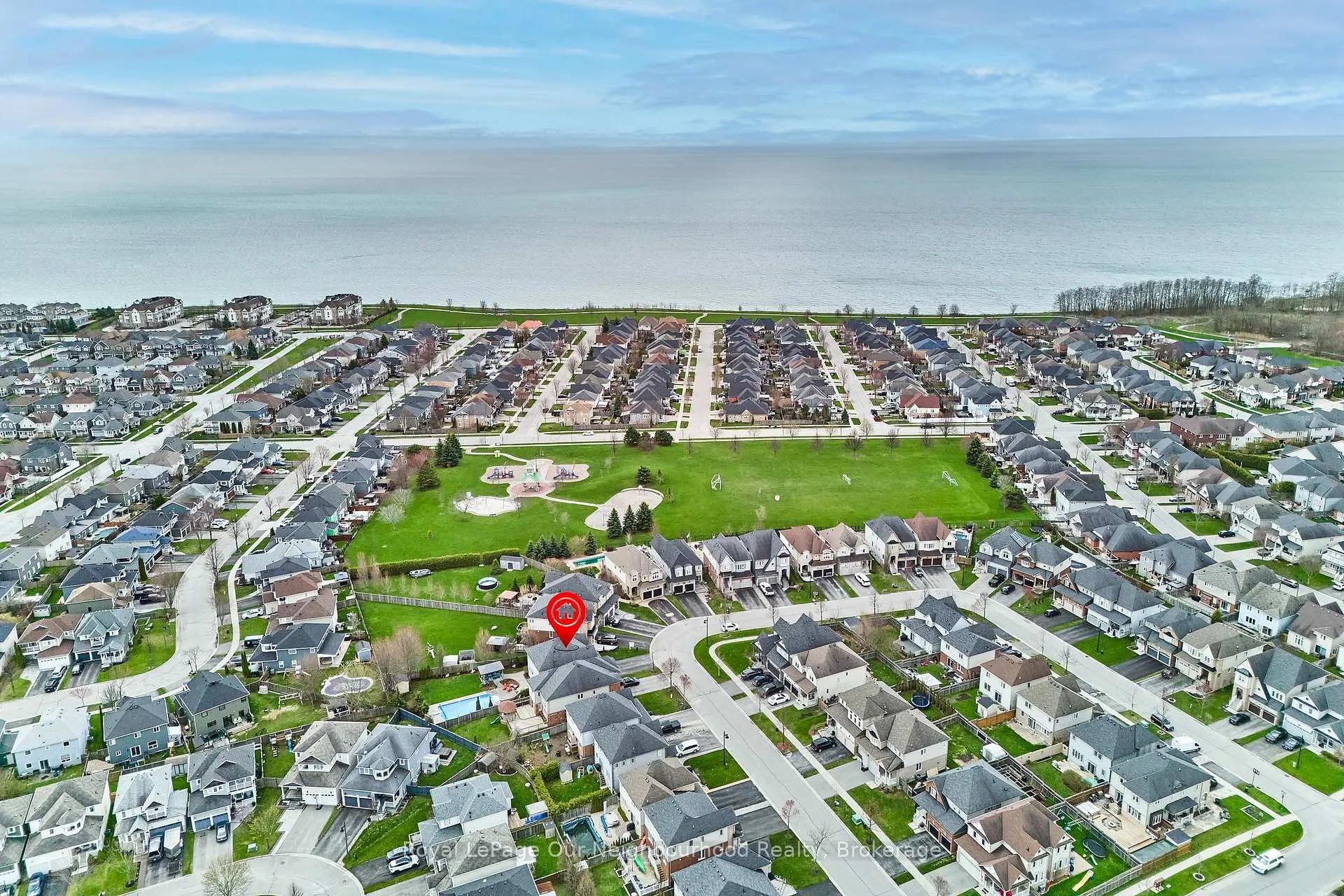 Photo 16 of 31 Alldread Crescent, Clarington, Newcastle — HOMEH