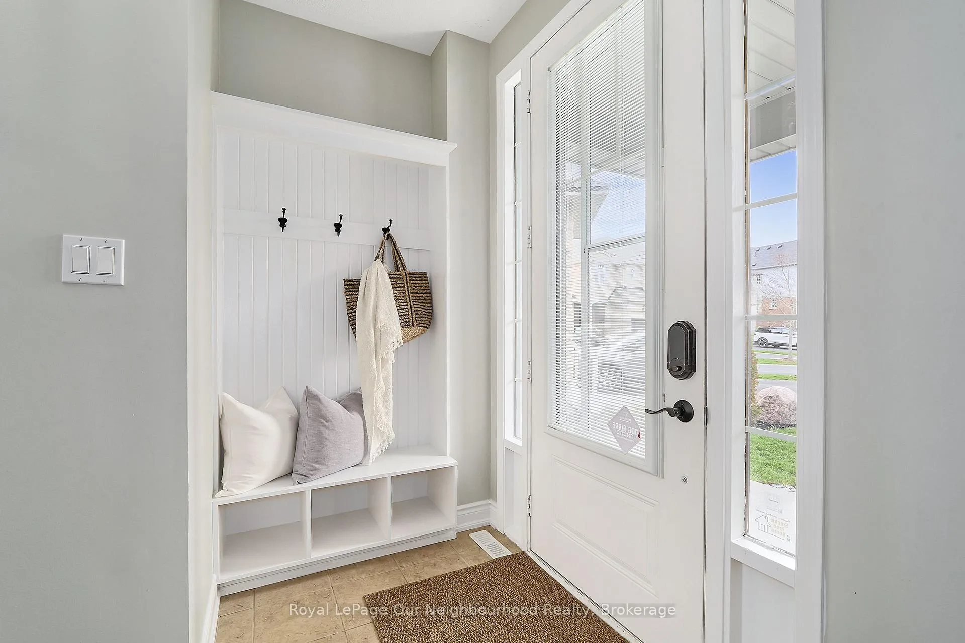 Photo 19 of 31 Alldread Crescent, Clarington, Newcastle — HOMEH