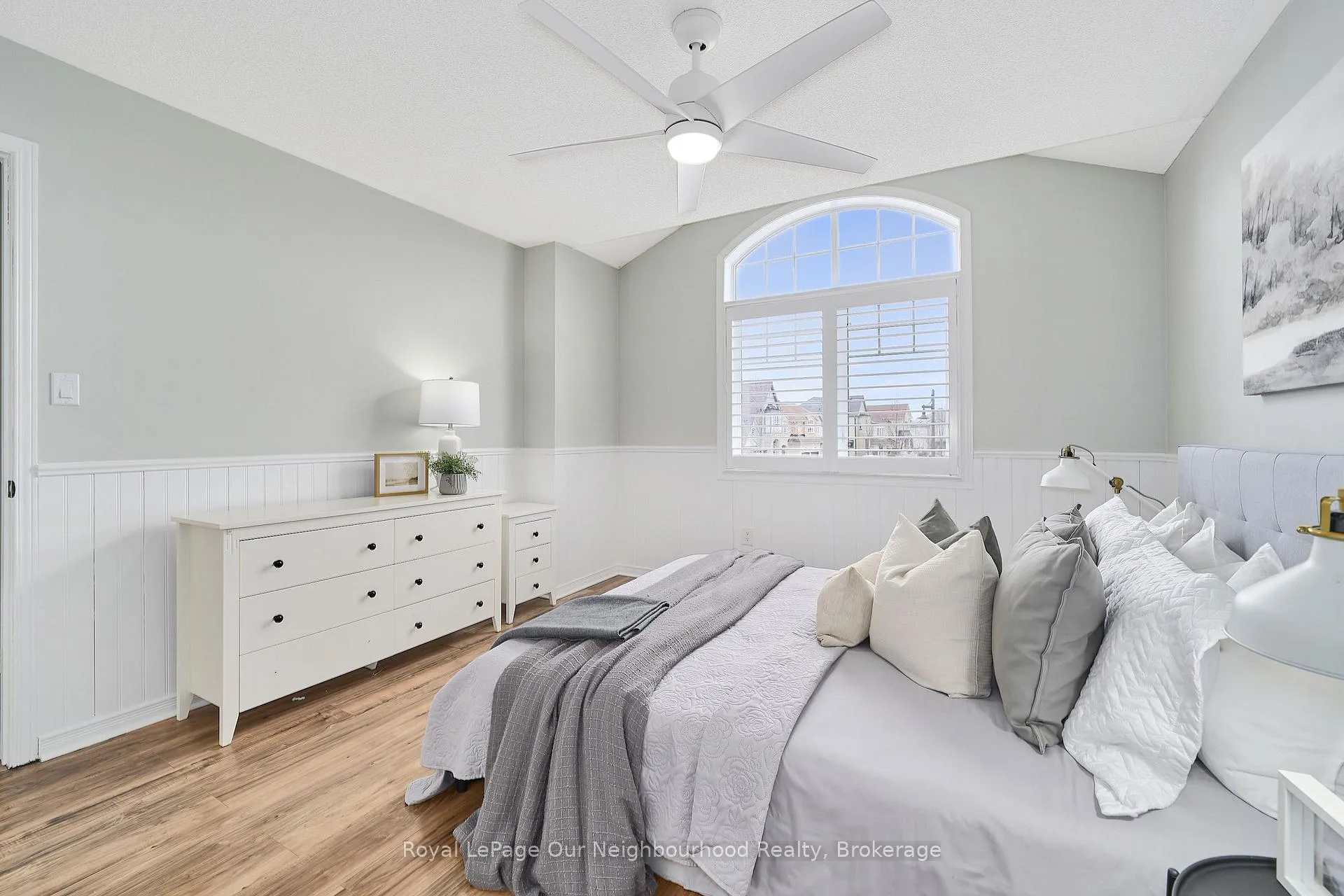Photo 37 of 31 Alldread Crescent, Clarington, Newcastle — HOMEH