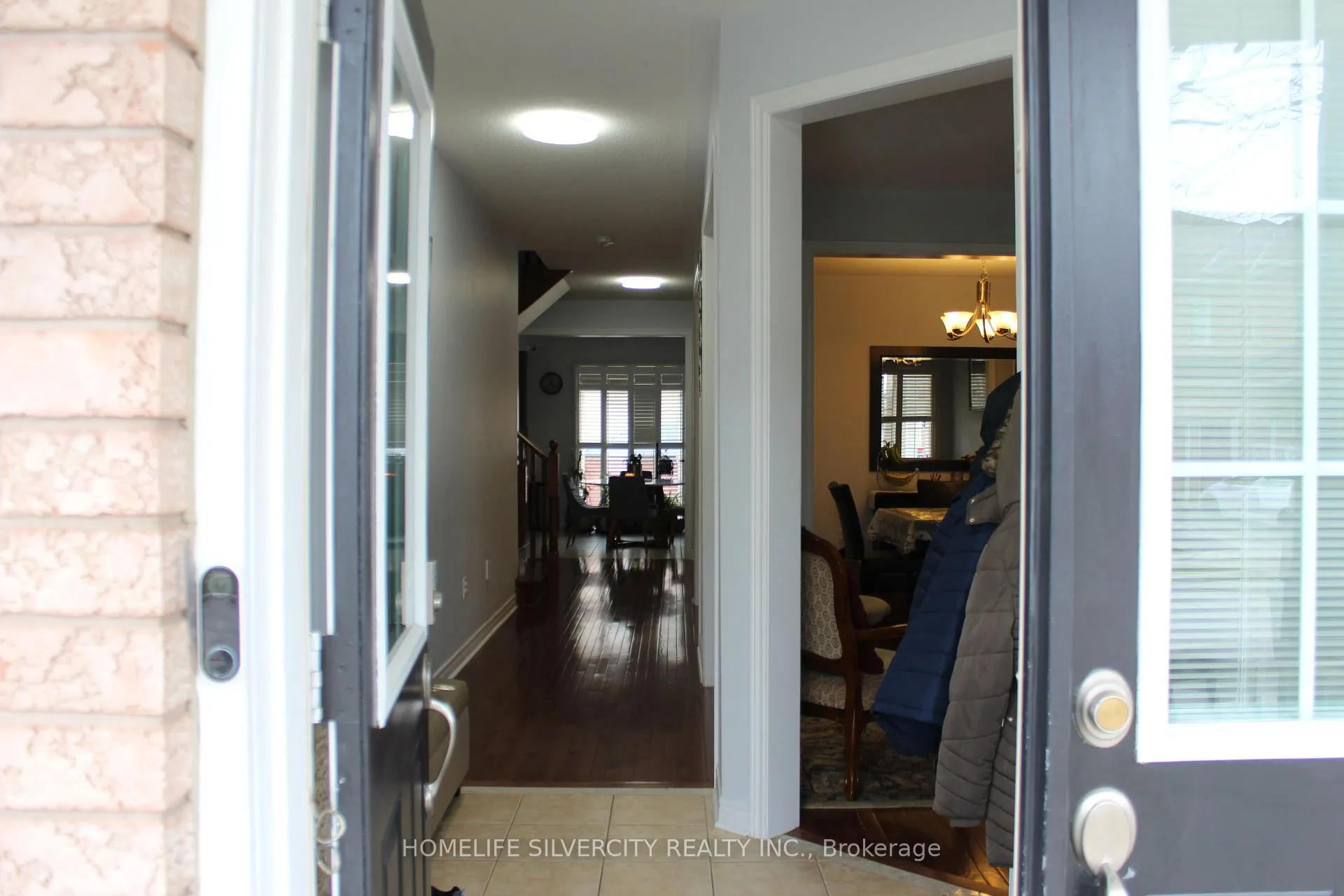 Photo 3 of 89 Fairwood Circle, Brampton, Sandringham-Wellington — HOMEH