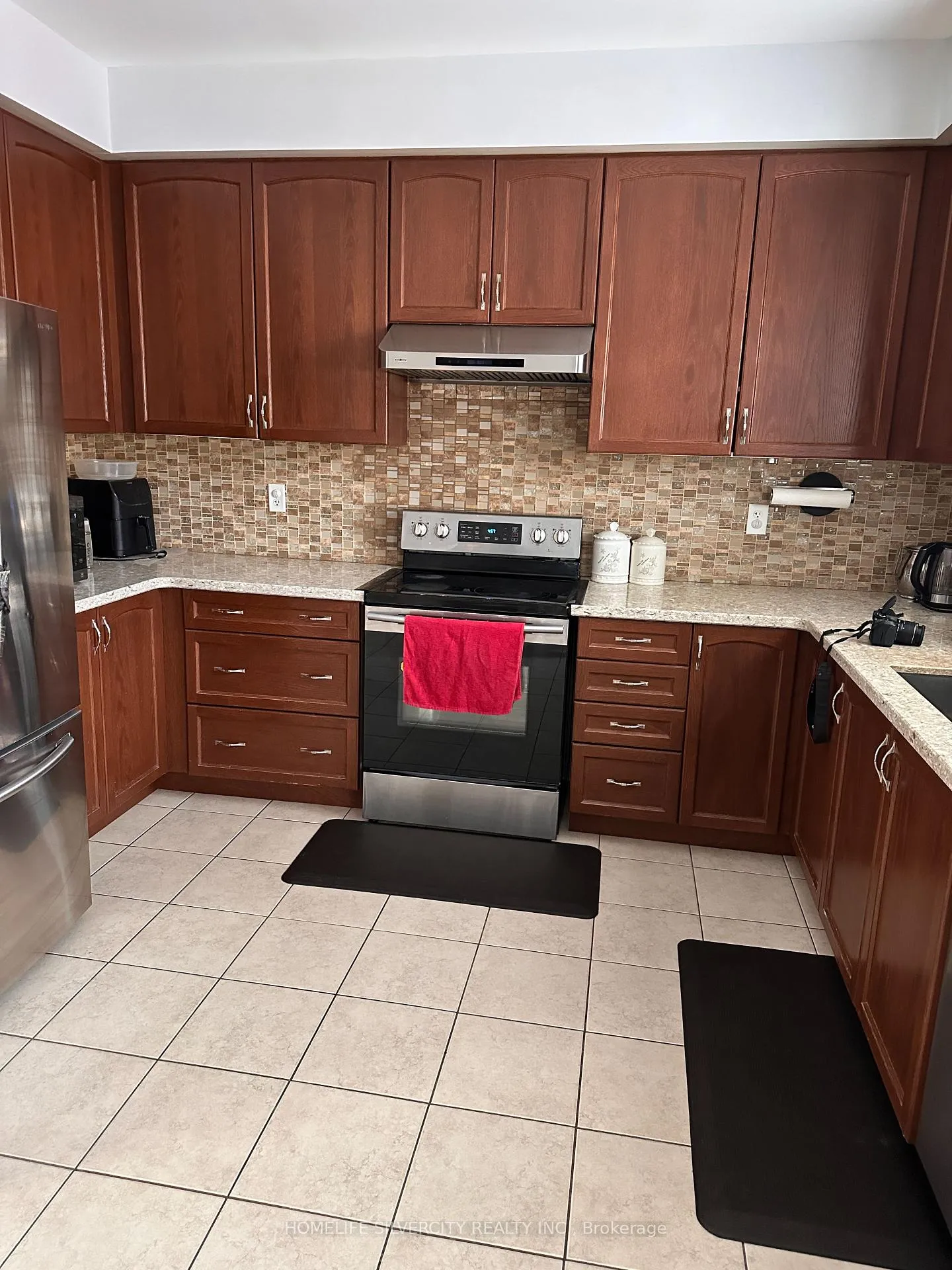 Photo 11 of 89 Fairwood Circle, Brampton, Sandringham-Wellington — HOMEH