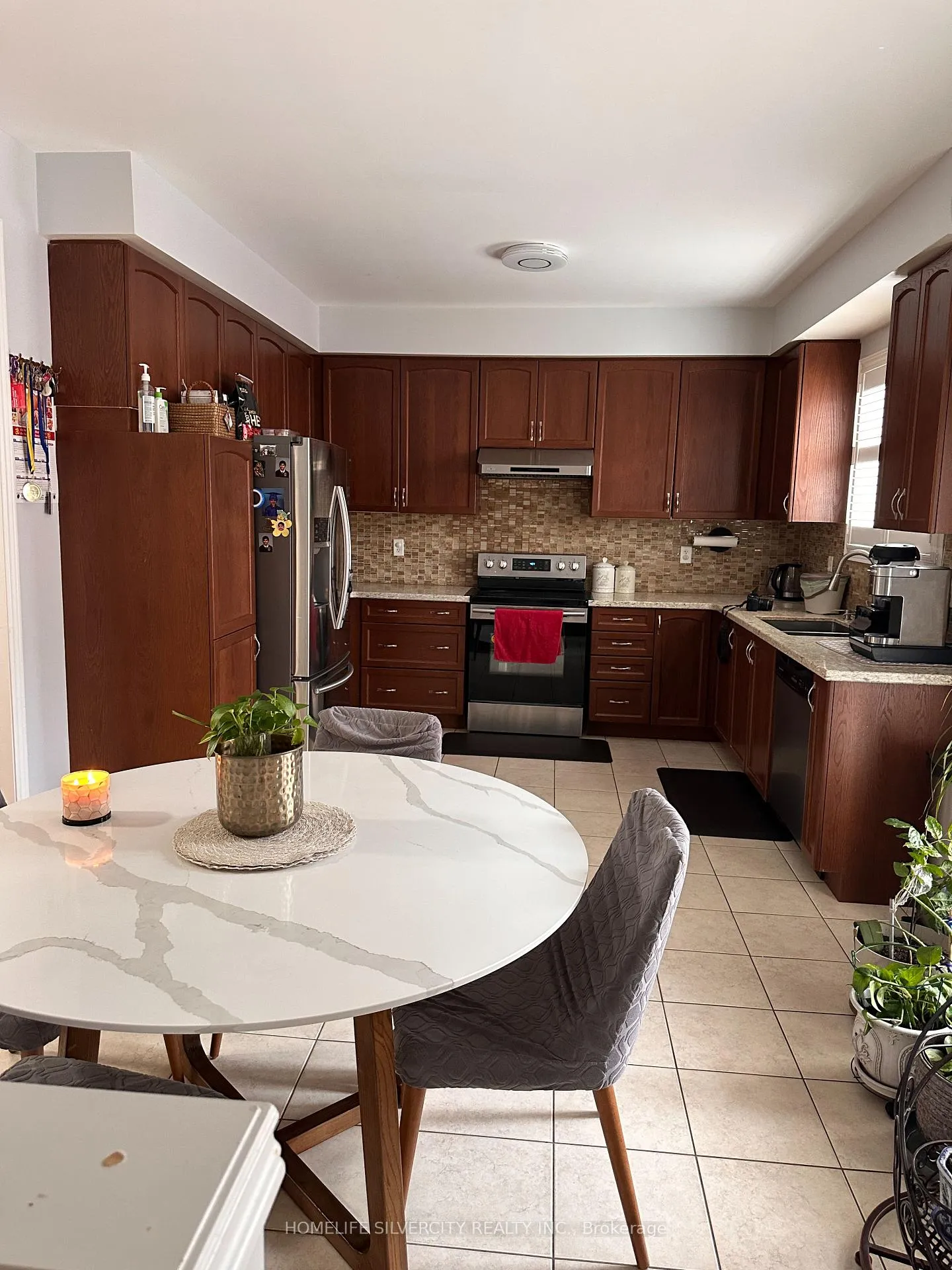 Photo 12 of 89 Fairwood Circle, Brampton, Sandringham-Wellington — HOMEH