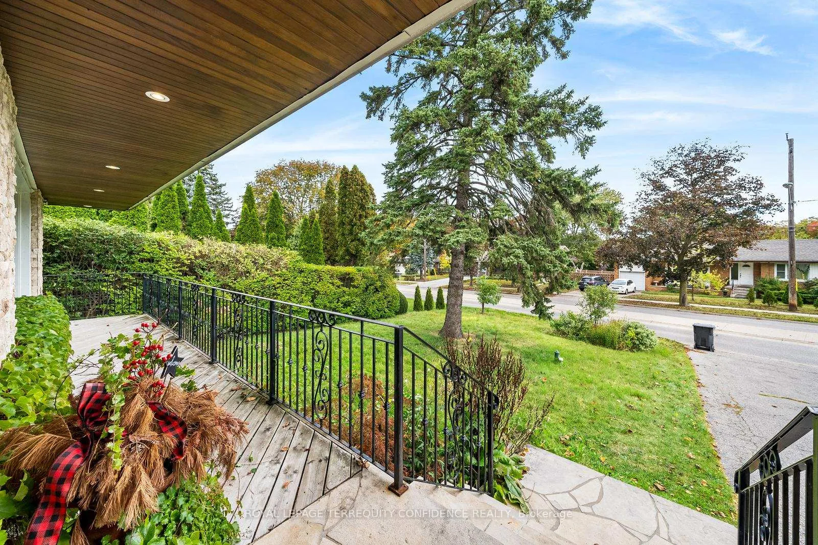 Photo 2 of 58 Burbank Drive, North York, Bayview Village — HOMEH